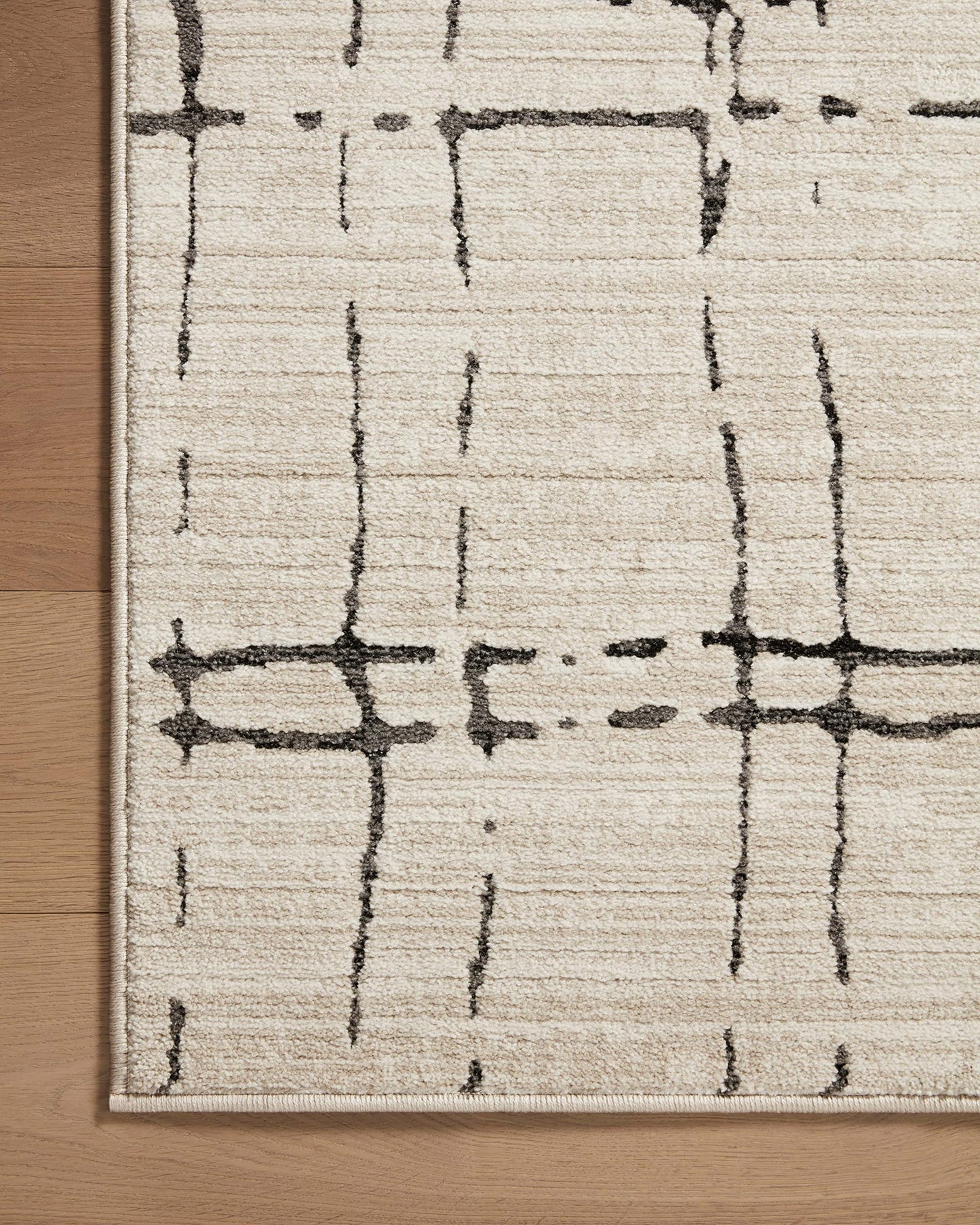 Loloi Darby Collection DAR-06 Sand/Dk. Grey 7'-10" x 10' Area Rug