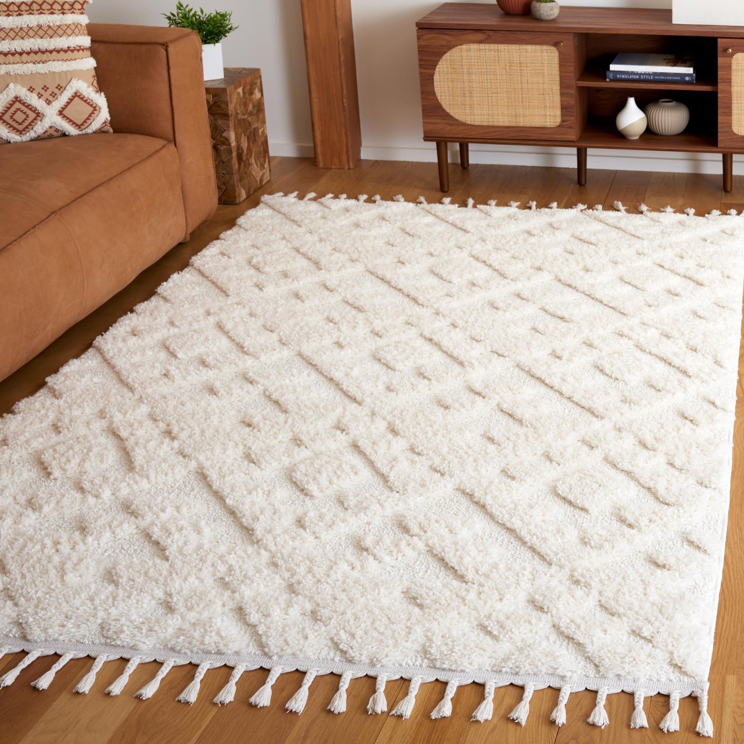 SAFAVIEH Moroccan Tassel Shag Collection Area Rug - 6'7" x 9'2", Ivory, Non-Shedding & Easy to Clean, Plush High-Low Texture, Ideal for Living Room, Bedroom, Dining Space (MTS688C)