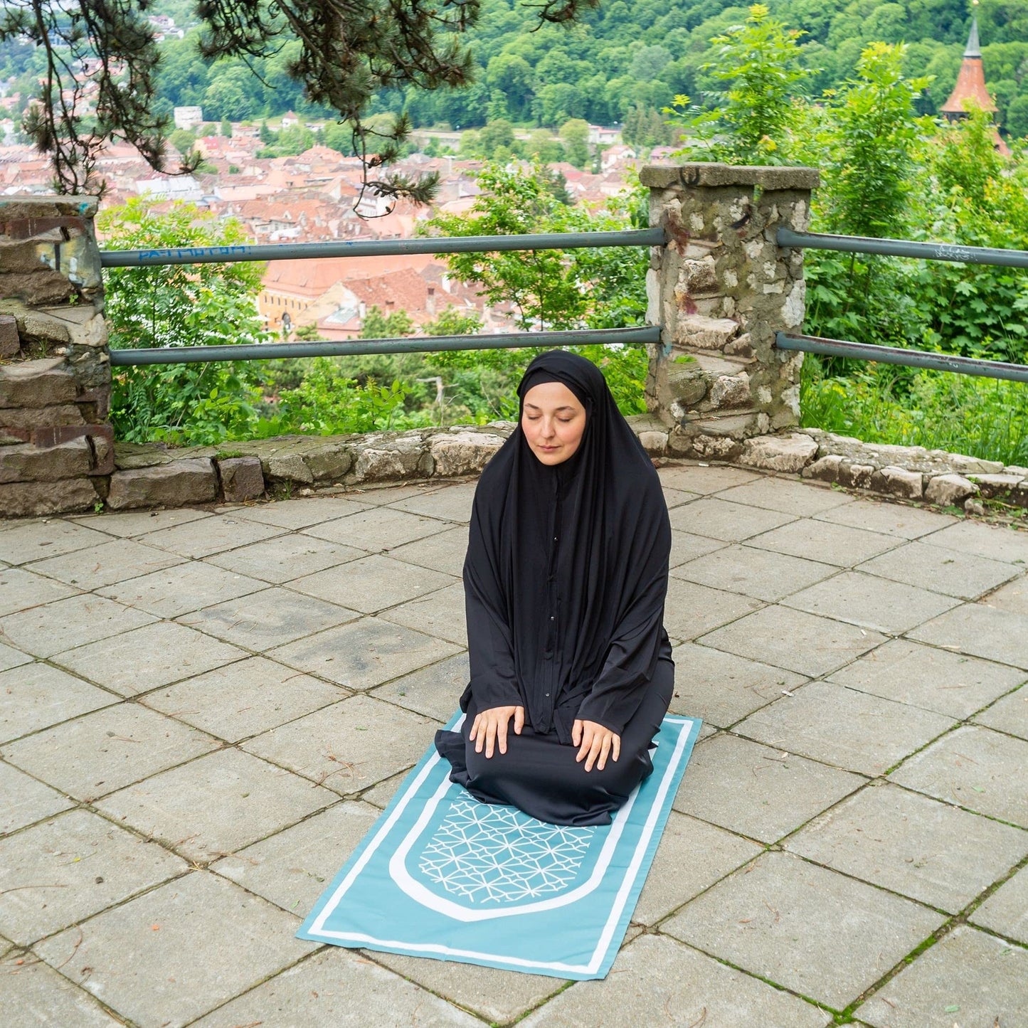 BAHĀ Portable Prayer Mat | Travel Prayer Mat, Foldable Prayer Rug for Muslims, Perfect Muslim Gift (Moss Green)