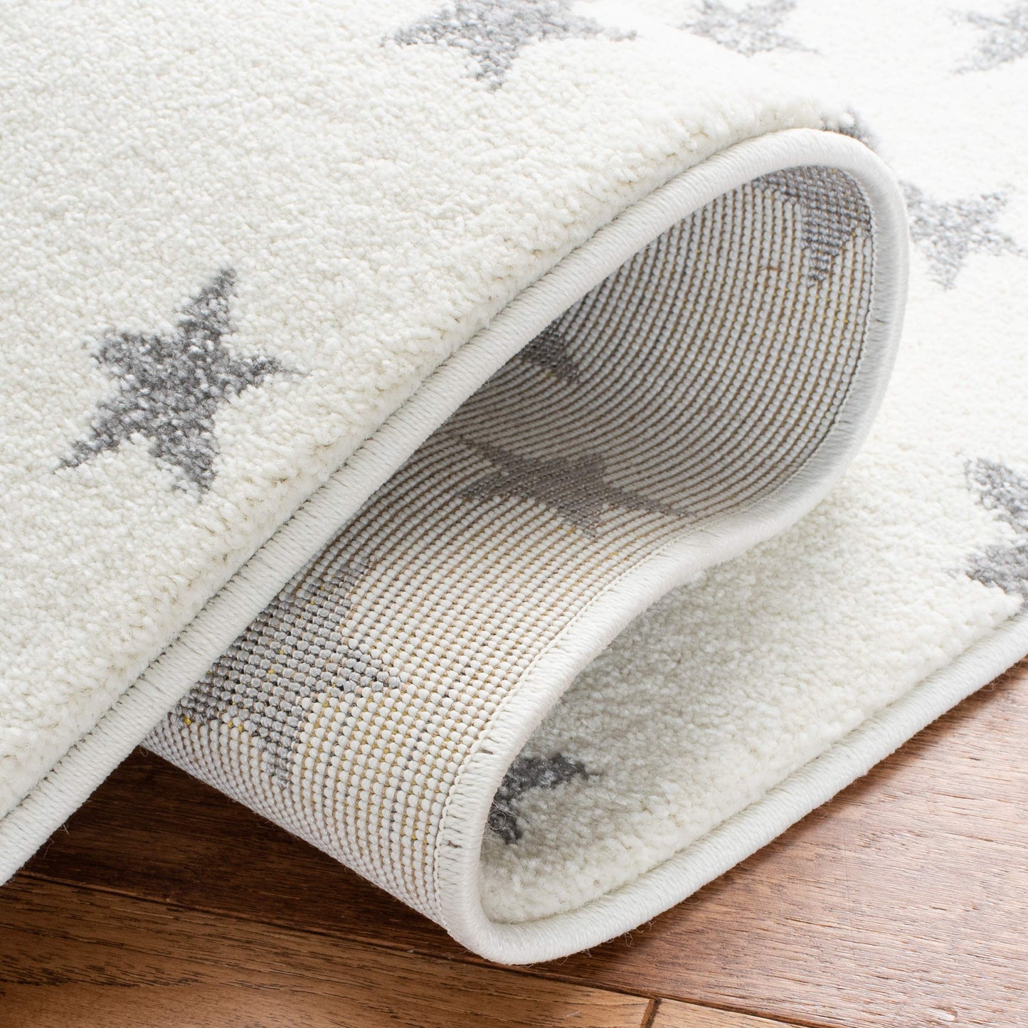 SAFAVIEH Carousel Kids Collection Accent Rug - 3'3" x 5'3", Ivory & Grey, Non-Shedding & Easy Care, Ideal for High Traffic Areas for Boys & Girls in Playroom, Nursery, Bedroom (CRK135A)