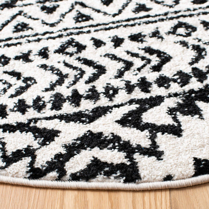 SAFAVIEH Tulum Collection Area Rug - 6'7" Round, Ivory & Black, Moroccan Boho Tribal Design, Non-Shedding & Easy to Clean, Ideal for Living Room, Bedroom, Dining Space (TUL272B)