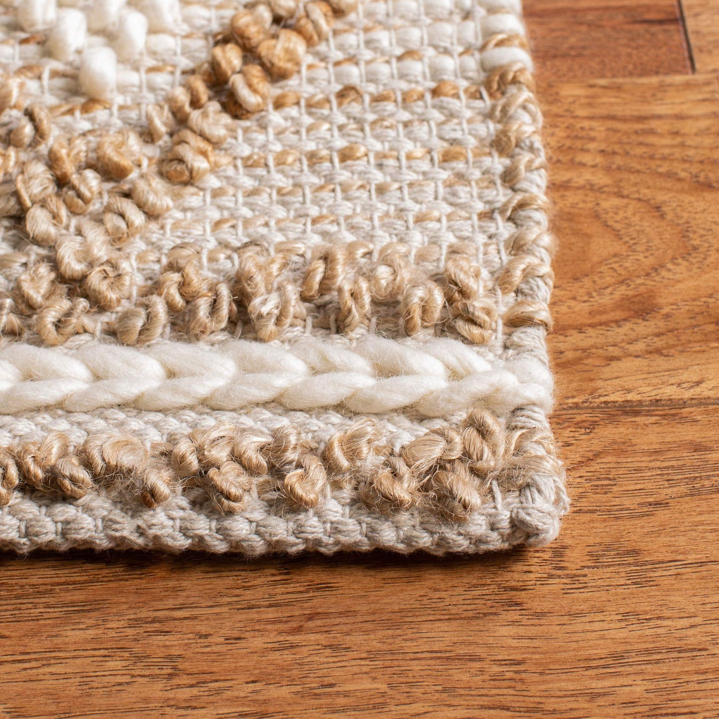 SAFAVIEH Natural Fiber Collection Area Rug - 5' x 8', Beige & Ivory, Handmade Moroccan Boho Tribal Jute & Wool, Ideal for High Traffic Areas in Living Room, Bedroom (NF866A)