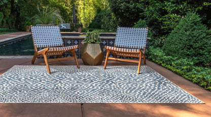 Unique Loom Outdoor Collection Area Rug - Cape Town (6' 1' x 9' Rectangle, Blue/ Olive)
