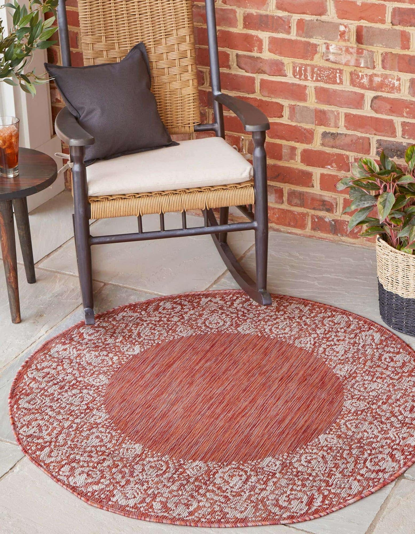 Unique Loom Outdoor Border Collection Area Rug - Floral Border (10' 8" Round Rust Red/Ivory)