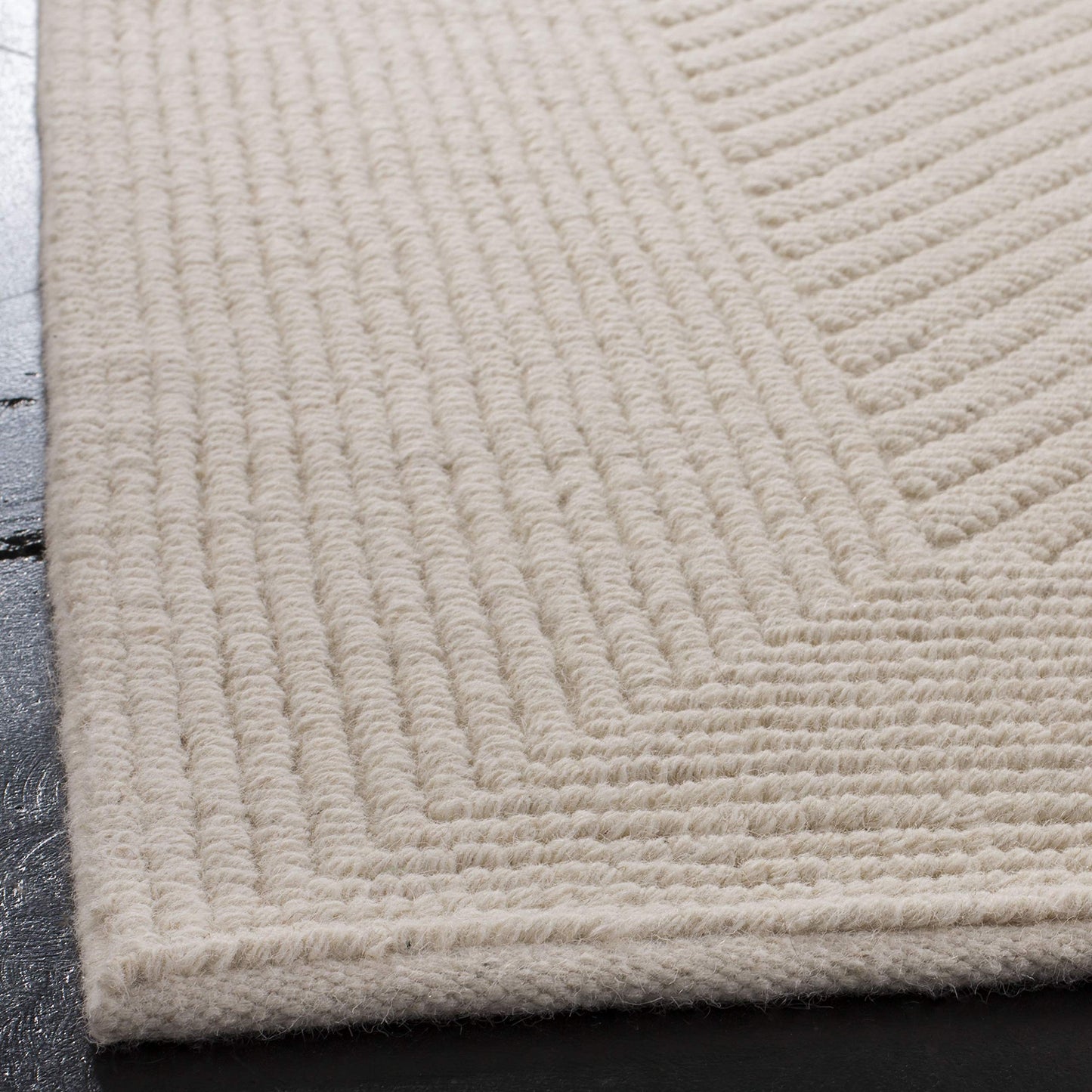 Safavieh Natura Collection Runner Rug - 2'3" x 8', Ivory, Handmade Wool, Ideal for High Traffic Areas in Living Room, Bedroom (NAT450A)