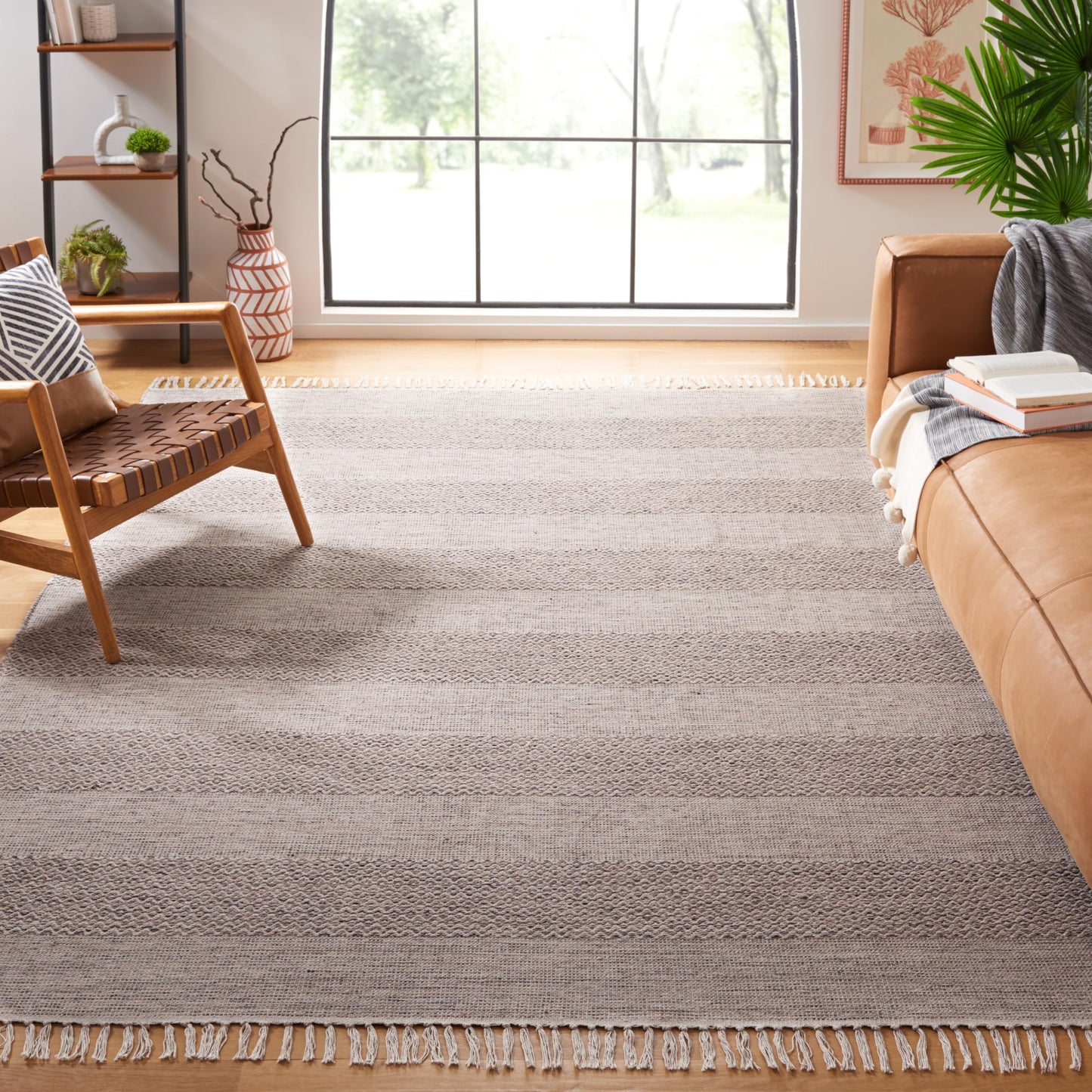 SAFAVIEH Montauk Collection Area Rug - 8' x 10', Ivory & Steel Grey, Handmade Flat Weave Boho Farmhouse Cotton Tassel Fringe, Ideal for High Traffic Areas in Living Room, Bedroom (MTK330M)