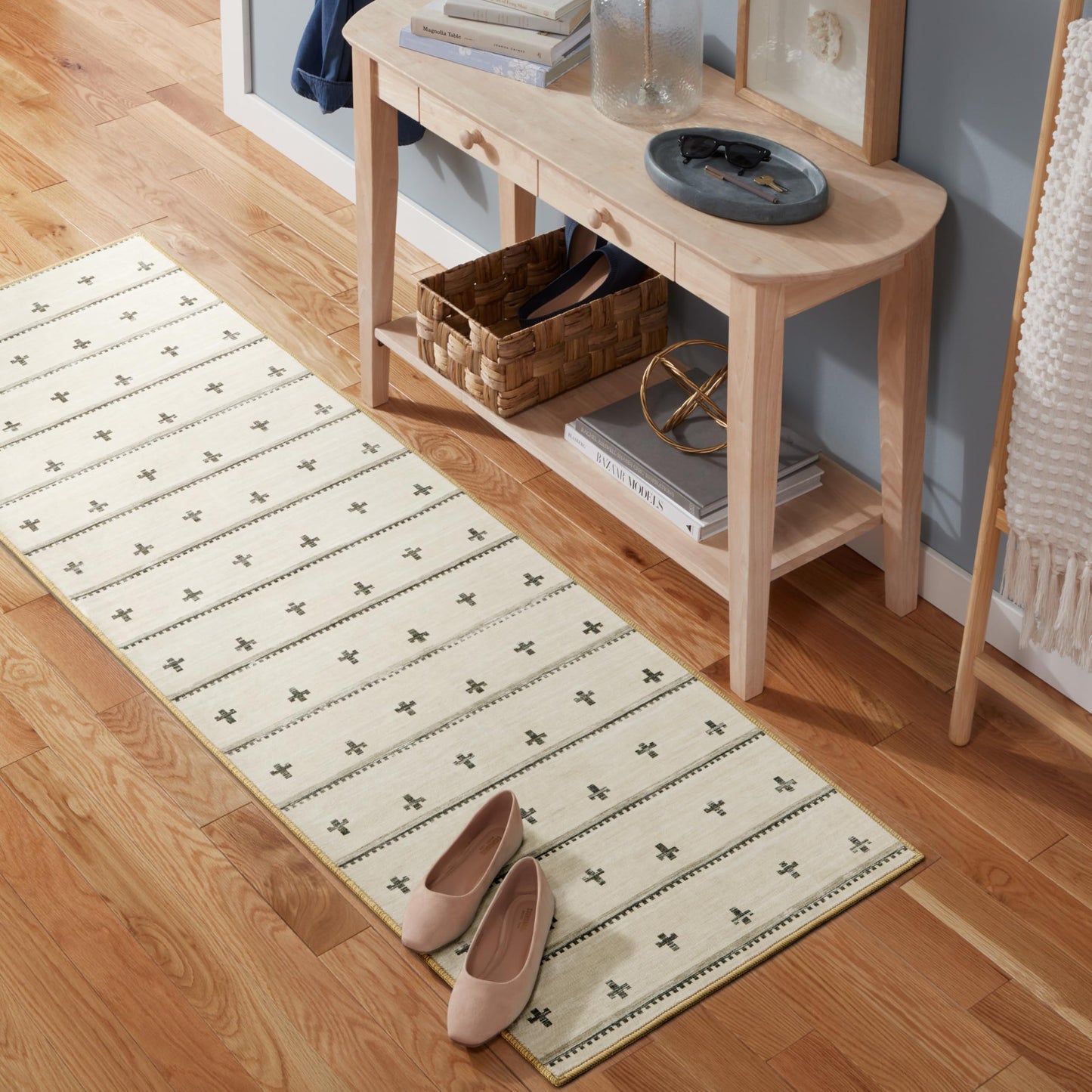 EVERWASH Haven Scandinavian Stripe Machine Washable Area Rug with Airflo Technology for Easy Clean, Ultra-Soft Non-Slip Rug with Built-in Pad, Pet, Family & Allergy Friendly Rug, Beige/Brown, 2'6"x7'