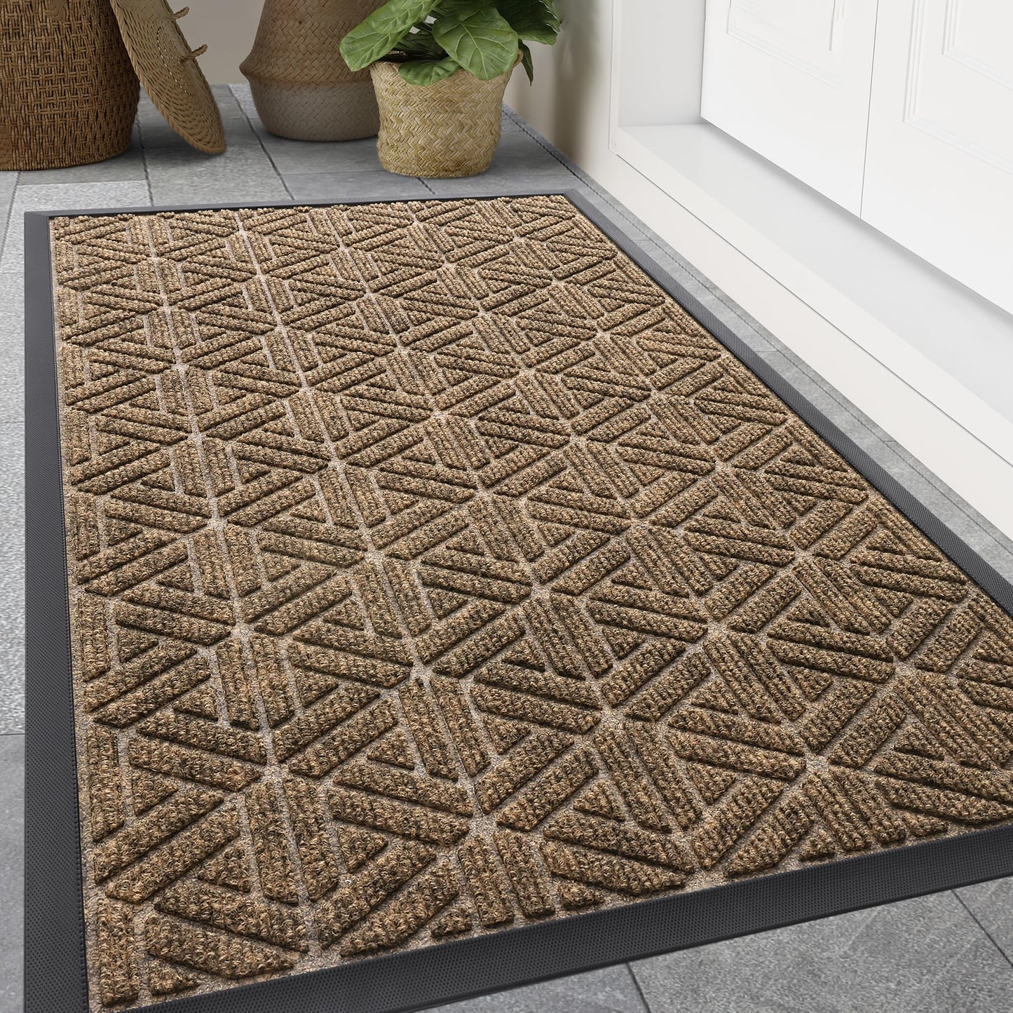 Smiry Front Door Mat Outside Entrance, Heavy Duty Sturdy Natural Rubber Doormat, Trap Dirt and Moisture, Easy Clean Low Profile Mats for Indoor Outdoor Entry, Grid Geometric (47x32, Brown)