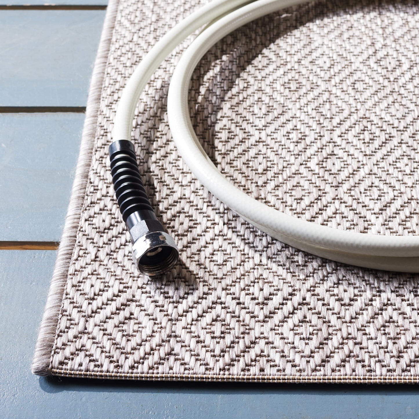 SAFAVIEH Washable Rug Outdoor Courtyard Collection - 4' x 5'7", Beige & Beige, Non-Shedding & Easy Cleaning, Ideal for Patio, Backyard, Mudroom (CY8520-36311)