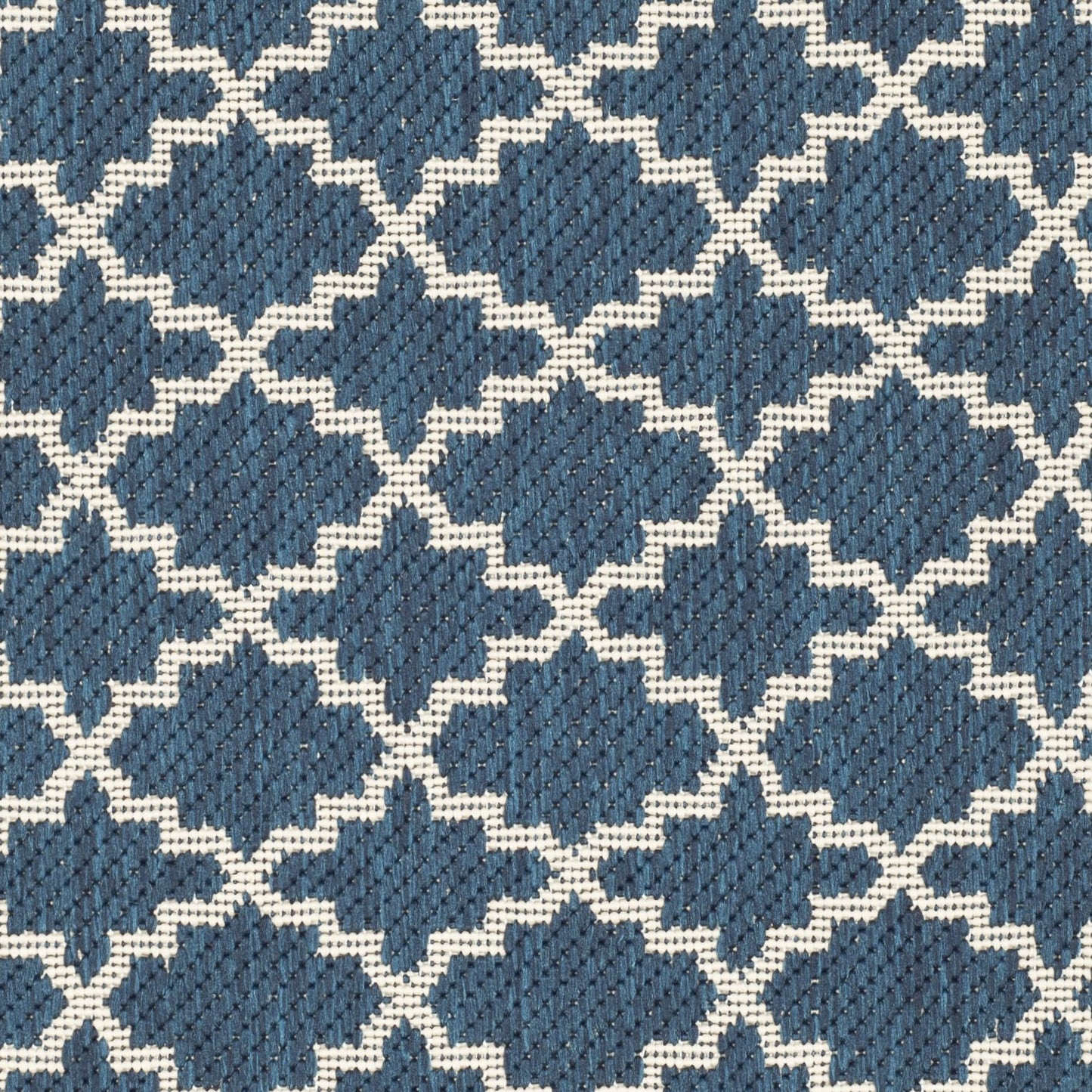 SAFAVIEH Washable Rug Outdoor Courtyard Collection - 2'7" x 5', Navy & Beige, Non-Shedding & Easy Cleaning, Ideal for Patio, Backyard, Mudroom (CY6919-268)