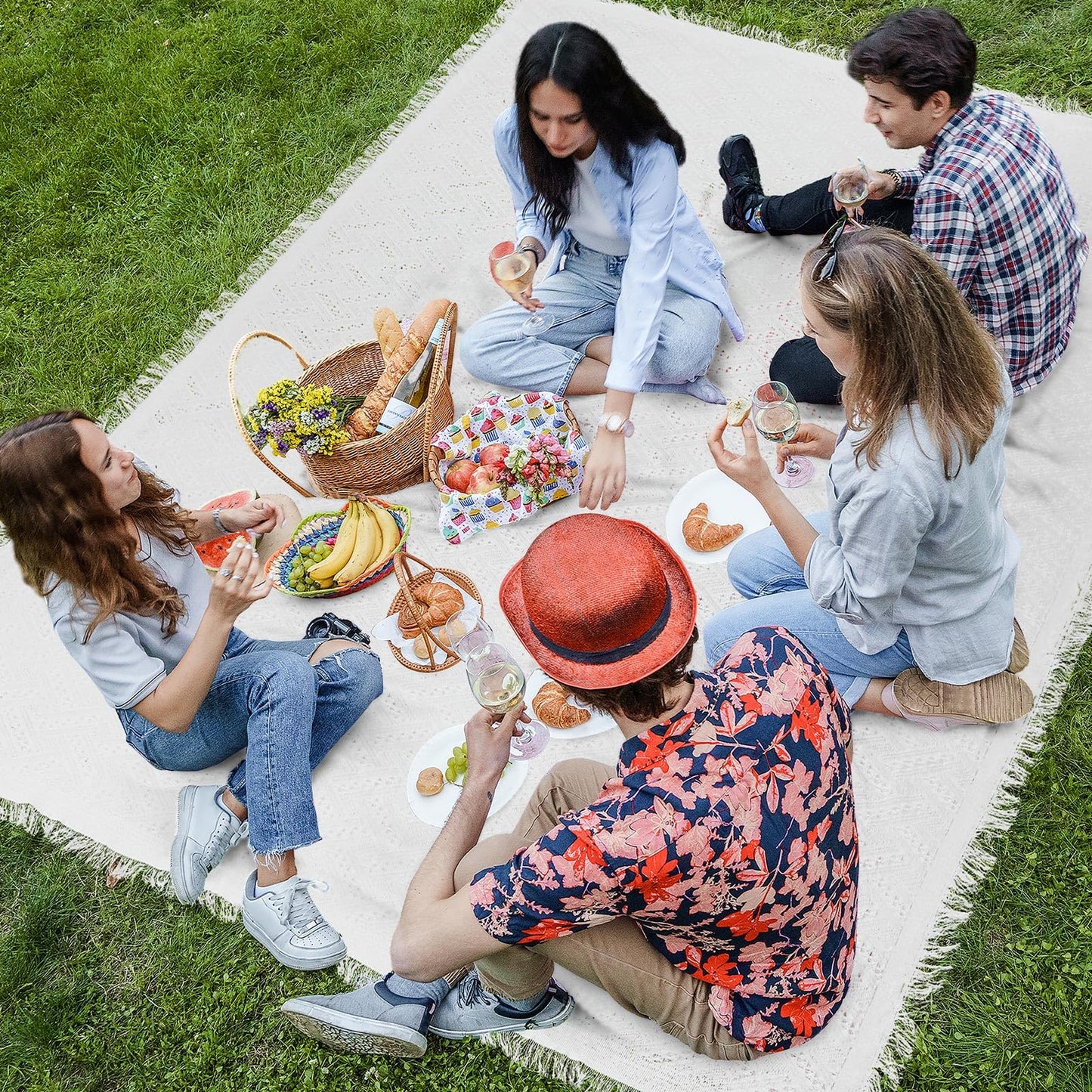 Hahafelt 91x 71 in Extra Large Outdoor Picnic Blanket with Waterproof Mat Oversize Beach Woven Cotton Yarn Blanket with Fringe Machine Sandproof for Spring Summer Camping Beach Park(Boho,White)