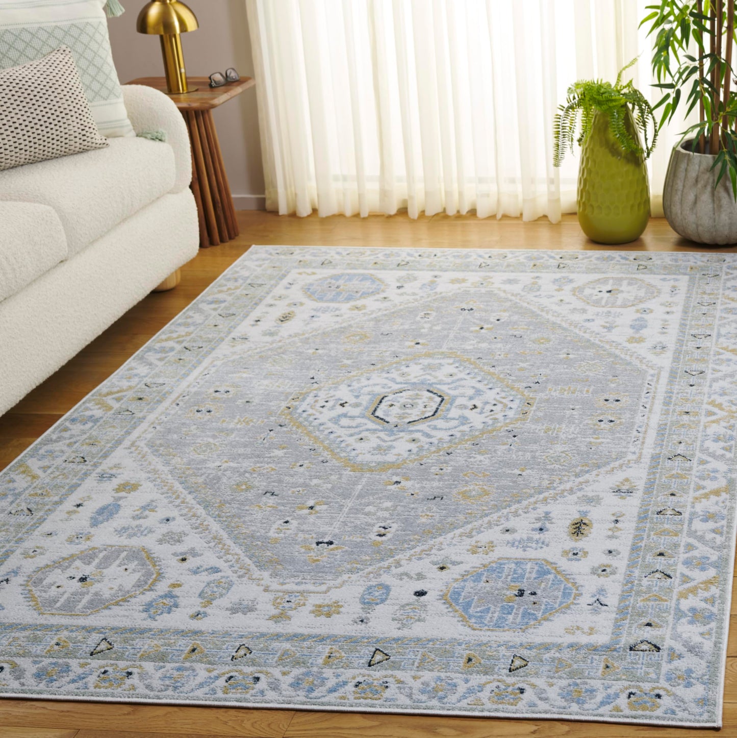 SAFAVIEH Bayside Collection Area Rug - 6'7" Square, Green & Grey, Machine Washable, Ideal for Living Room, Bedroom, Home Office, Dining Space (BAY118Y-7SQ)