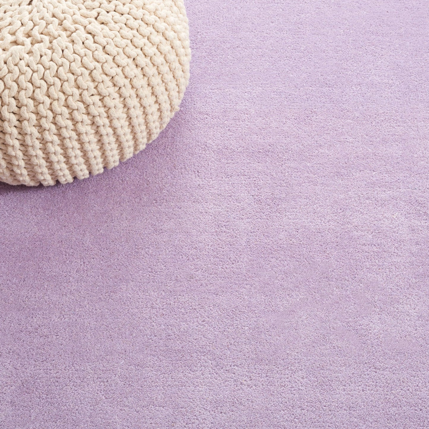 SAFAVIEH Bella Collection Area Rug - 5' x 8', Lavender & Ivory, Handmade Dotted Border Wool, Ideal for High Traffic Areas in Living Room, Bedroom (BEL151C)