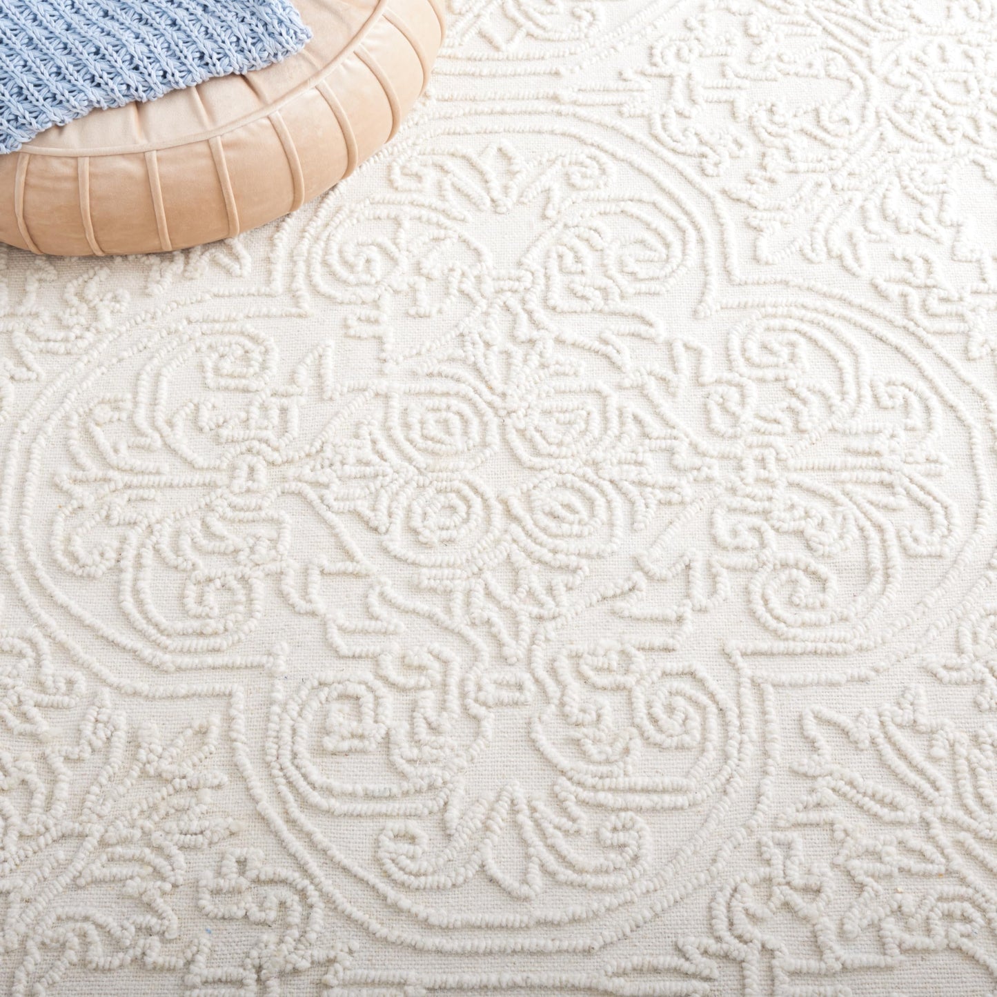SAFAVIEH Area Rug 8x10 - Trace Collection - Large - Ivory, Handmade Wool, Ideal for Living Room, Bedroom, Office, Dining Space (TRC101C)