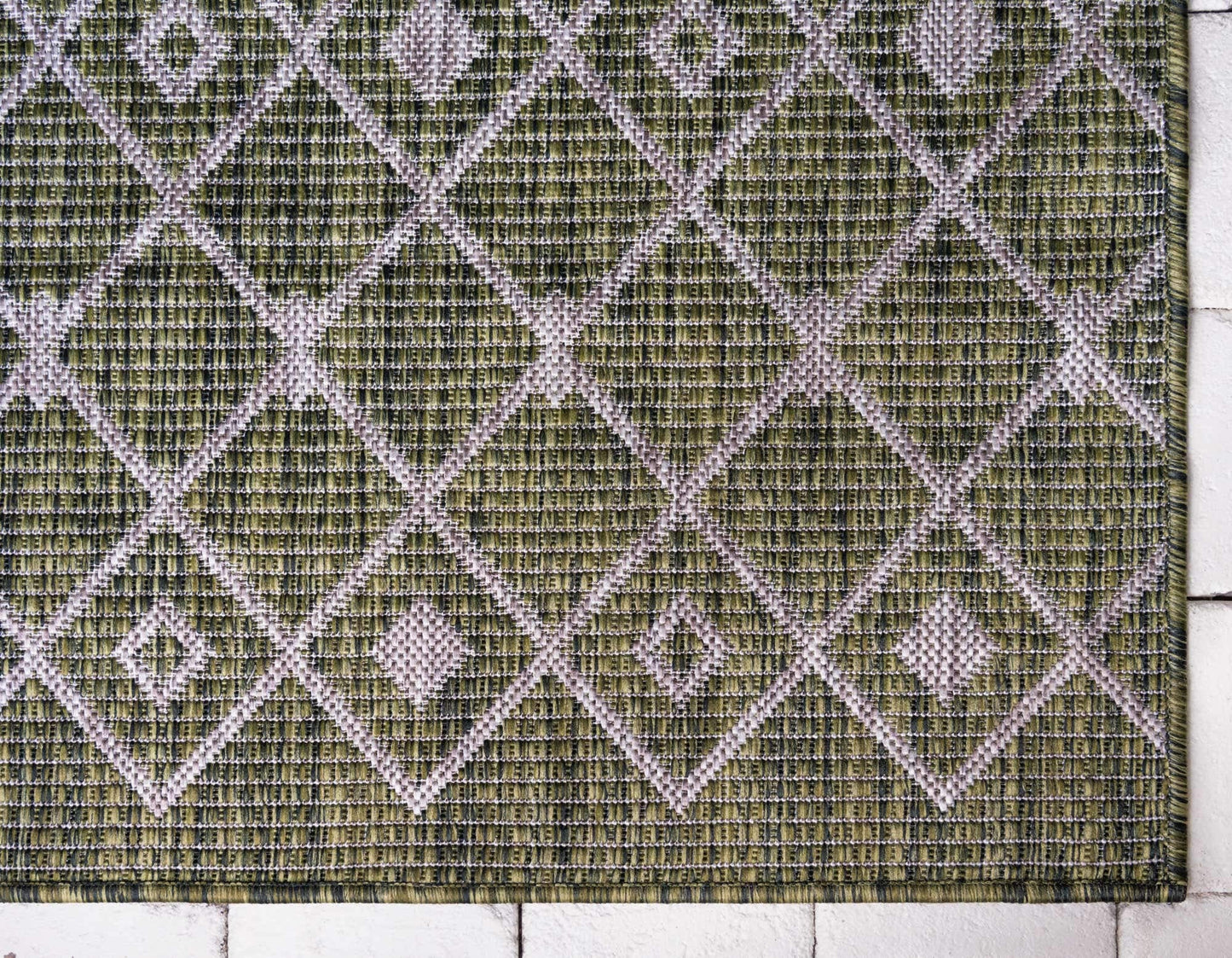 Unique Loom Outdoor Trellis Collection Area Rug - Tribal Trellis (6' 1" x 9' Rectangle, Green/ Natural)