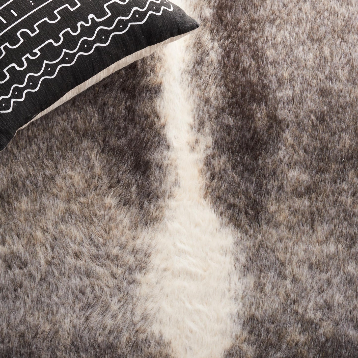SAFAVIEH Faux Cow Hide Collection 3' x 5' Grey/Ivory FCH203F Rustic Western Boho Entryway Living Room Foyer Bedroom Accent Rug