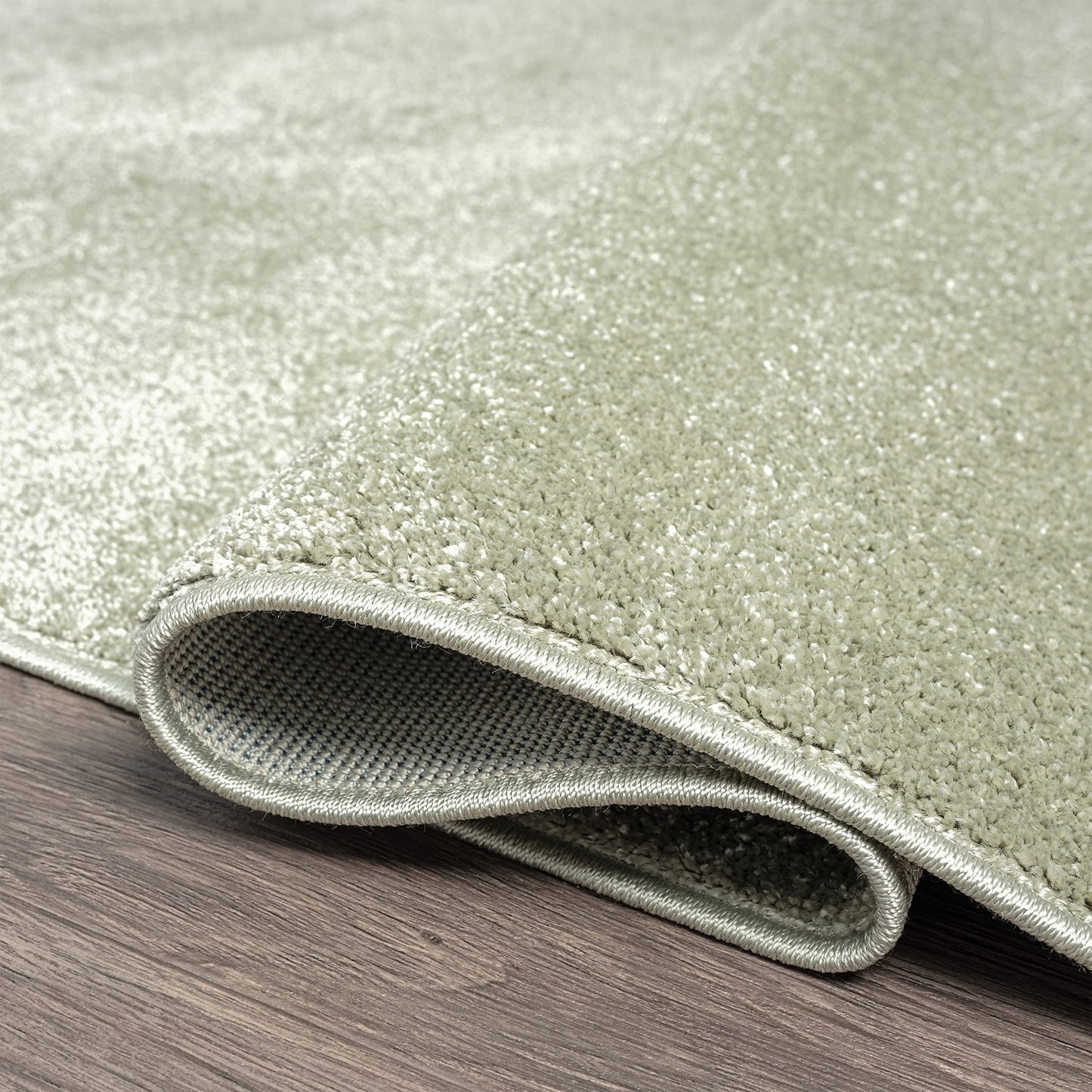 JONATHAN Y Haze Solid Low-Pile Green 3x5 Oval Indoor Area Rug, Coastal,Bohemian,Minimalist,Classic, Easy-Cleaning for Living Room,Bedroom,Kitchen,Pet Friendly,Non-Shedding (SEU100O-3OV)
