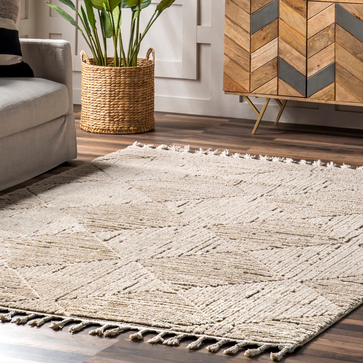 Nuloom Kerry Beige, 6'7" x 9', Geometric, Soft and Cozy, High Traffic, Stain Resistant, Easy Clean, Durable Area Rug for Bedroom, Living Room, Dining Space, Den, Foyer, Entryway