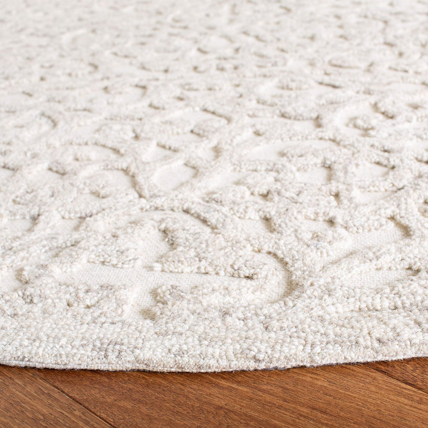 SAFAVIEH Trace Collection 6' Round Camel / Ivory TRC103E Handmade Premium Wool Area Rug
