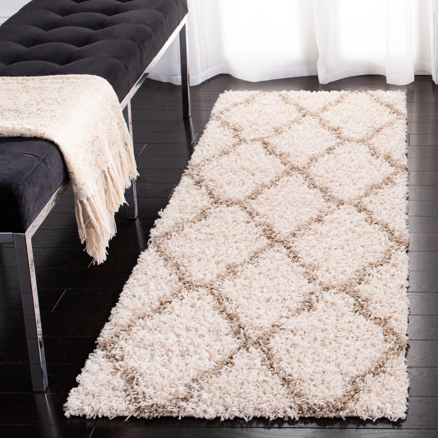 SAFAVIEH Dallas Shag Collection 2'3" x 6' Ivory/Beige SGDS257B Trellis Non-Shedding Living Room Bedroom Dining Room Entryway Plush 1.5-inch Thick Runner Rug