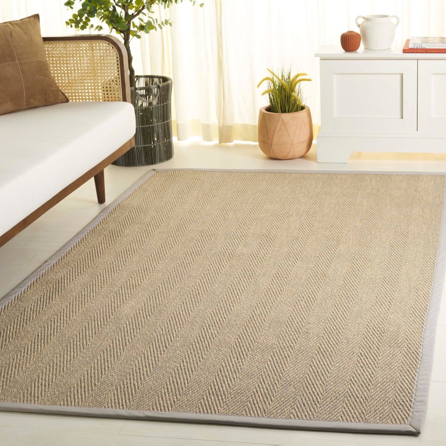 SAFAVIEH Washable Rug Outdoor Napa Faux Sisal Collection - 4' x 6', Natural & Ivory, Non-Shedding & Easy to Clean, Ideal for Patio, Backyard, Mudroom (NFS101A)