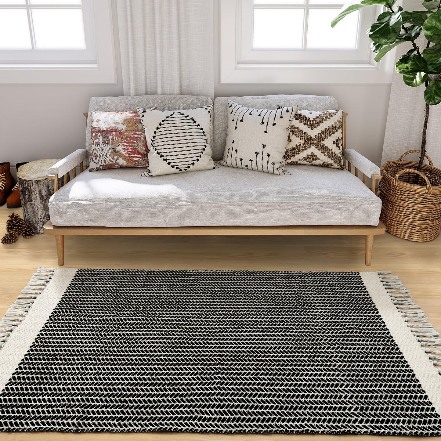 Lahome Belle Boho Entryway Rug, 3x5 Rugs for Bedroom Lightweight Washable Throw Rug Woven Cotton Bathroom Carpet with Tassels, Farmhouse Black and White Rugs for Living Room Kitchen Office Dorm