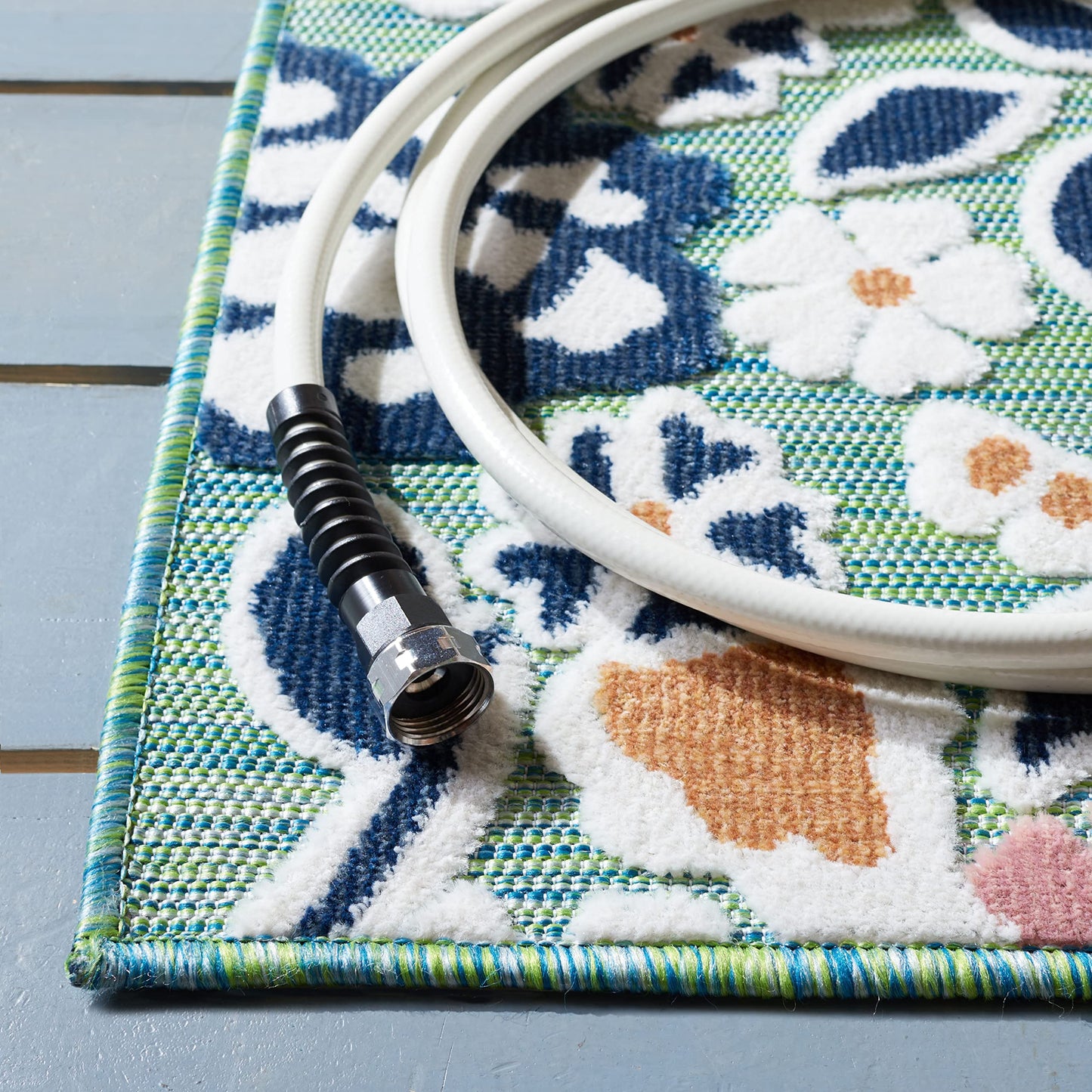 SAFAVIEH Washable Rug Outdoor Cabana Collection - 2'7" x 5', Green & Navy, Non-Shedding & Easy to Clean, Ideal for Patio, Backyard, Mudroom (CBN485N)