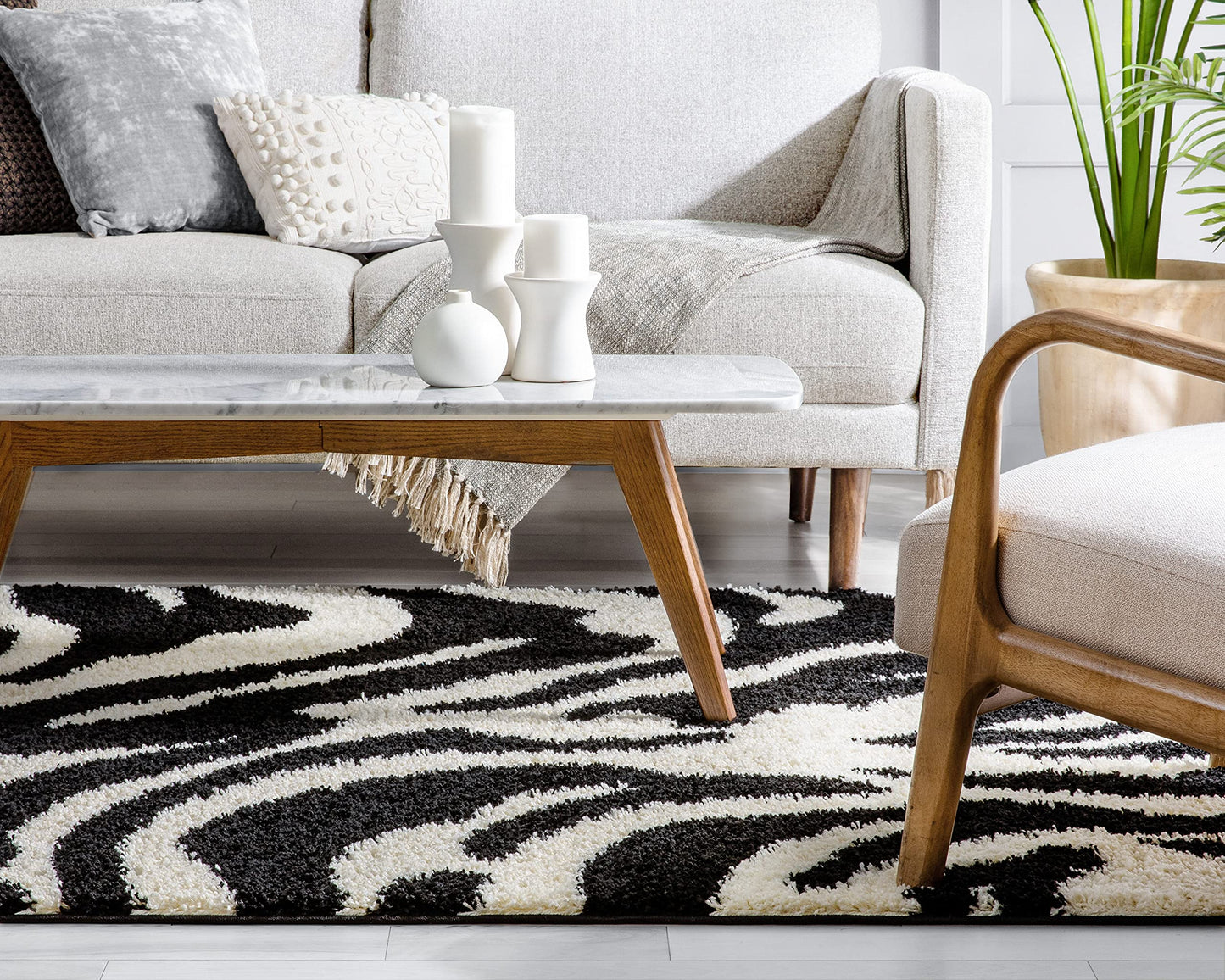 ruglots Modern Animal Print Area Rug Shag Zebra Black & Ivory Plush Easy Care Thick Soft Plush Living Room,3 ft 3 in x 5 ft 3 in