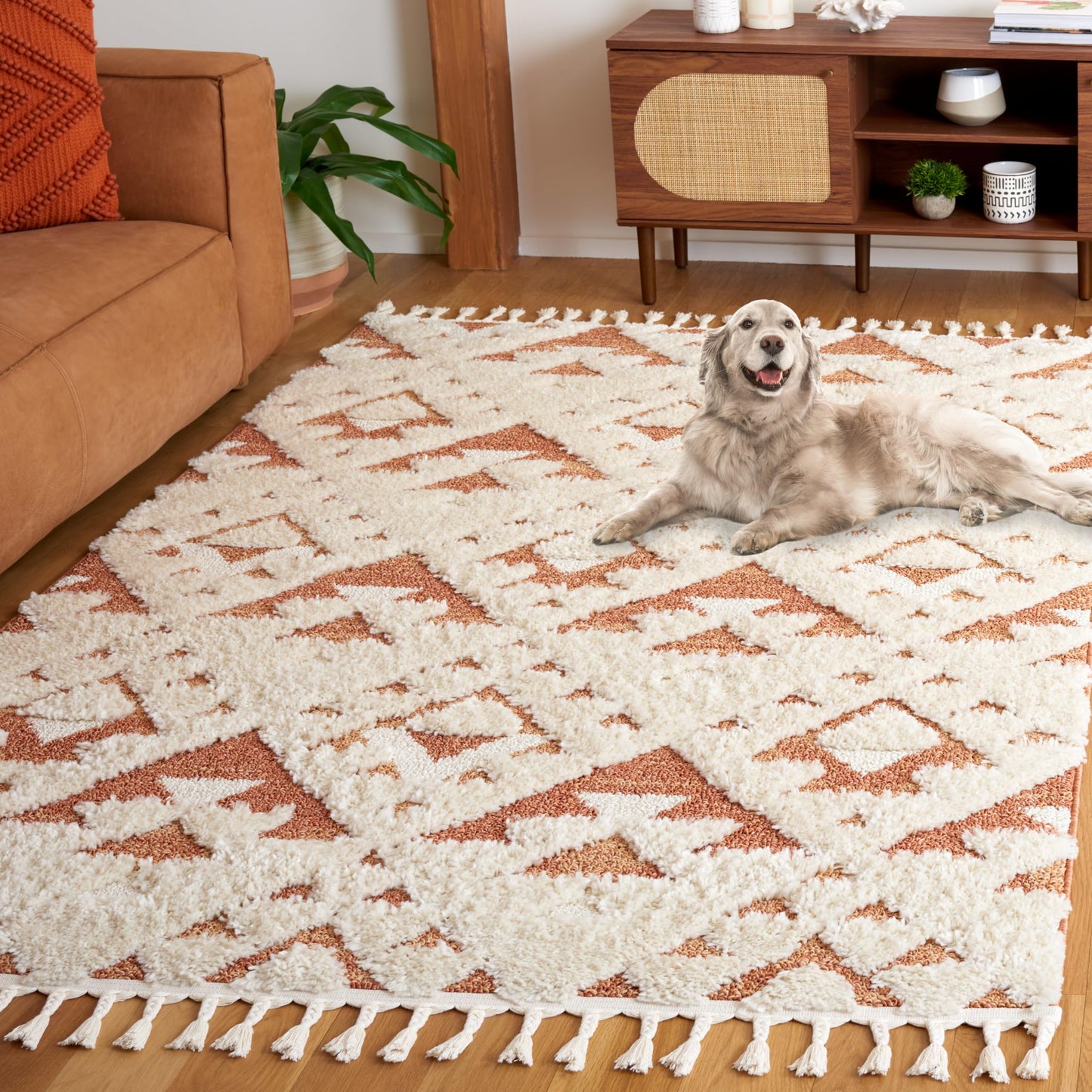 SAFAVIEH Moroccan Tassel Shag Collection Area Rug - 5'3" x 7'6", Ivory & Brick Rust, Non-Shedding & Easy to Clean, Plush High-Low Texture, Ideal for Living Room, Bedroom, Dining Space (MTS688P)