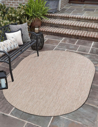 Unique Loom Outdoor Solid Collection Area Rug (5' 3" x 8' Oval Beige/Ivory)