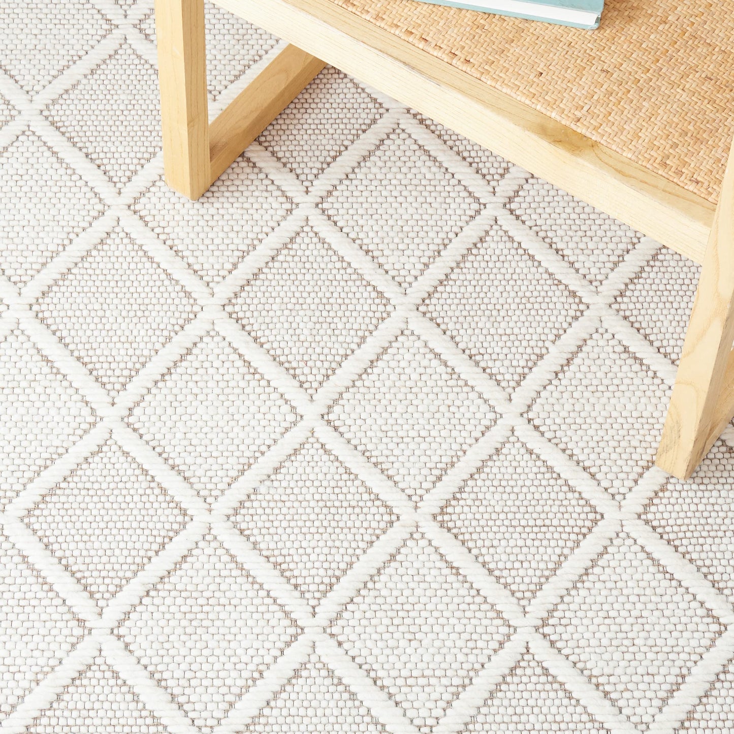 SAFAVIEH Natura Collection 8' x 10' Ivory / Brown NAT868T Handmade Fringe Wool Living Room Dining Bedroom Area Rug