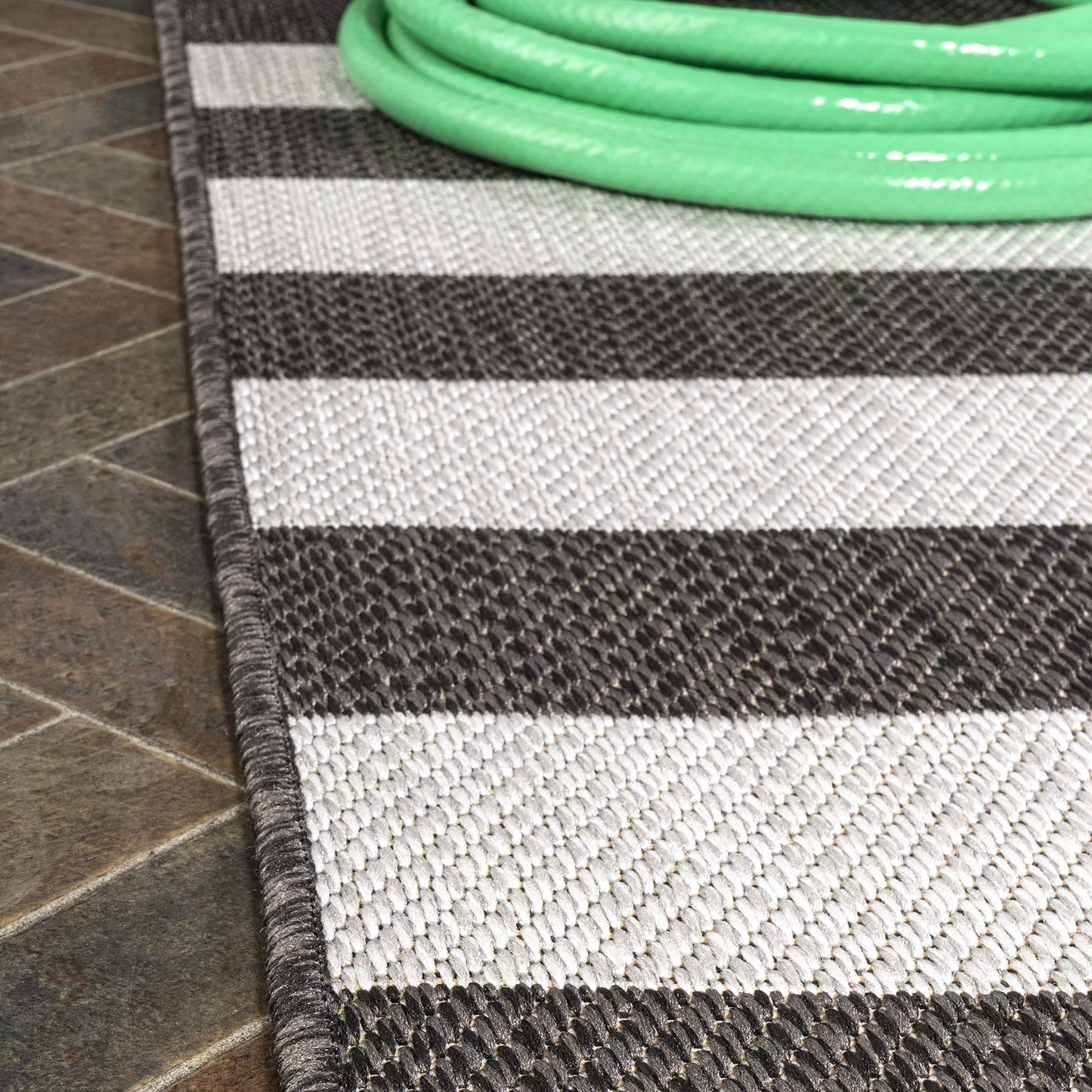 JONATHAN Y Two-Tone Wide Stripe Indoor Outdoor Runner Rug 2X8 Black/Cream, Negril for Backyard, Patio, Porch, Easy-Cleaning, High Traffic, Pet-Friendly, Non-Shedding (SMB203C-28)