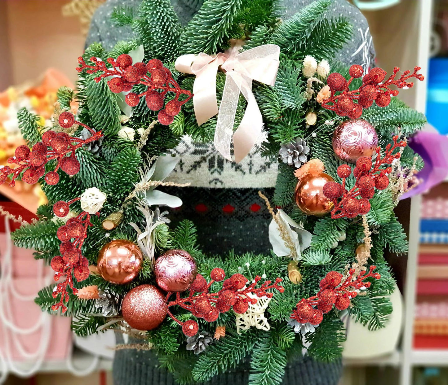 floenam Christmas Tree Decorations, Red Christmas Glitter Berry Stems 8 Inch, Artificial Christmas Filler Berries Picks for Christmas Tree Ornaments DIY Xmas Wreath Holiday Home Decor