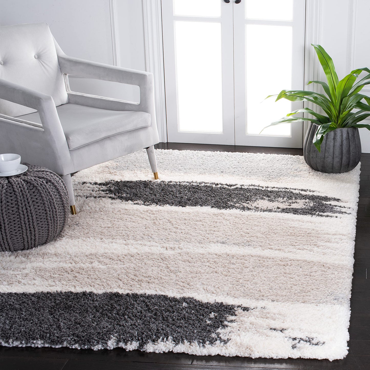 SAFAVIEH Fontana Shag Collection Accent Rug - 3' x 5', Grey & Ivory, Non-Shedding & Easy Care, 2-inch Thick Ideal for High Traffic Areas in Entryway, Living Room, Bedroom (FNT898F)