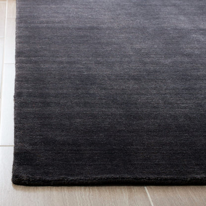 SAFAVIEH Area Rug 8x10 - Himalaya Collection - Large - Black, Handmade Wool, Ideal for Living Room, Bedroom, Office, Dining Space (HIM820Z)