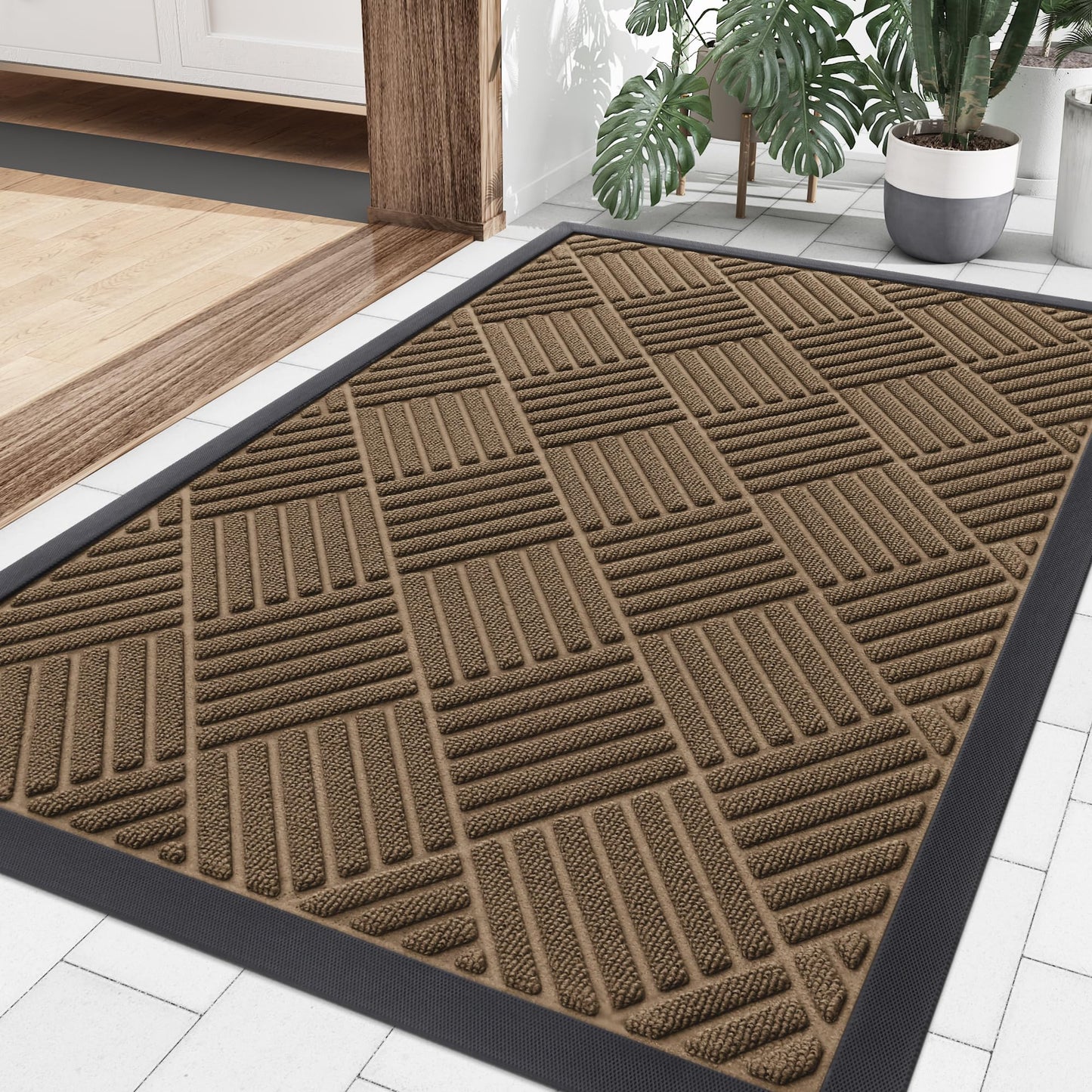 Smiry Front Door Mat Outside Entrance, Heavy Duty Outdoor Indoor Natural Rubber Doormat, Non Slip, Trap Dirt and Moisture, Easy Clean, Low Profile Patio Porch Entryway Mat, 35x23, Brown