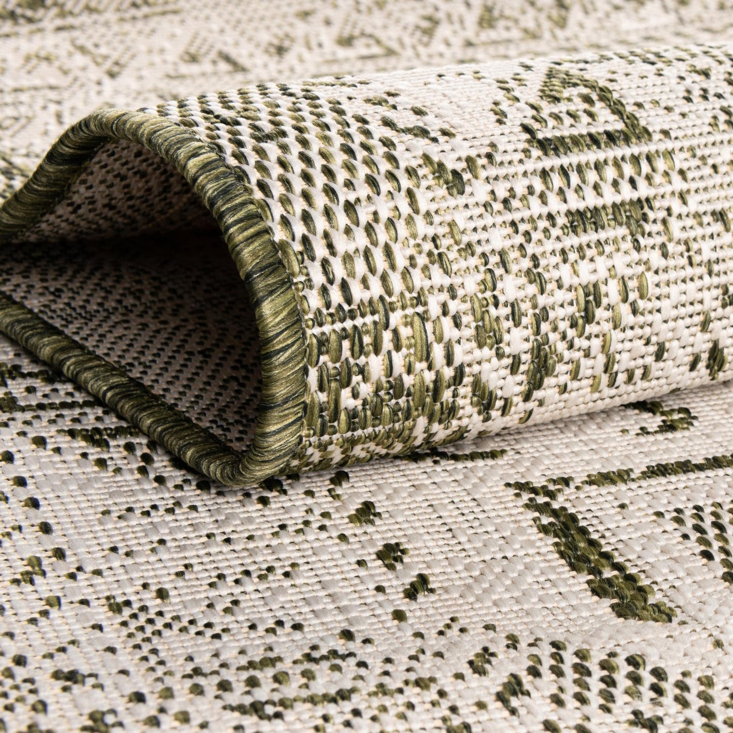 Rugs.com - Outdoor Aztec Rug – 4' 1 x 6' 1 Green Indoor/Outdoor Rug – Weather Resistant Flatweave for Patio, Deck, and Porch