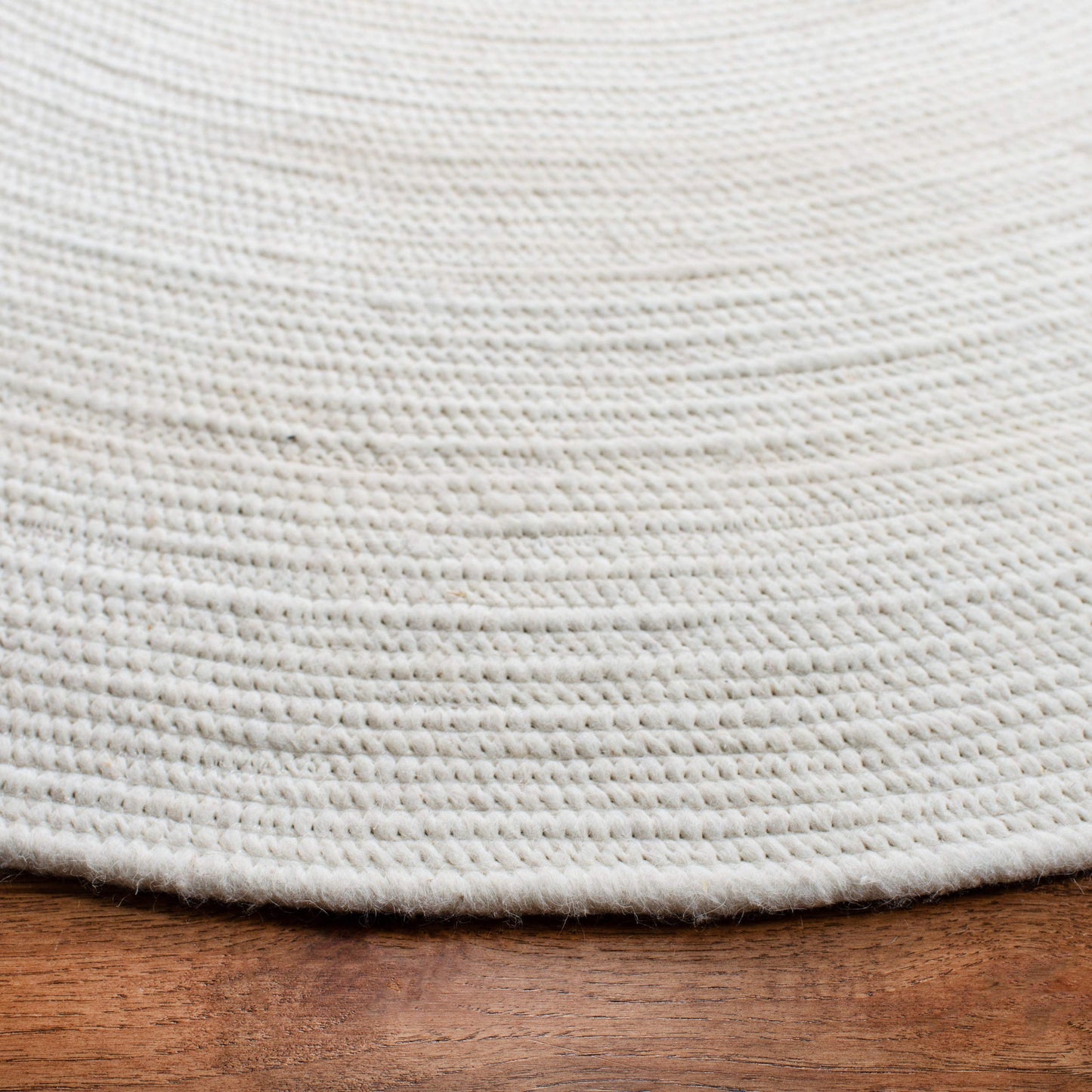 SAFAVIEH Braided Collection 5' x 7' Oval Ivory BRD901A Handmade Country Cottage Reversible Wool Entryway Foyer Living Room Bedroom Kitchen Area Rug
