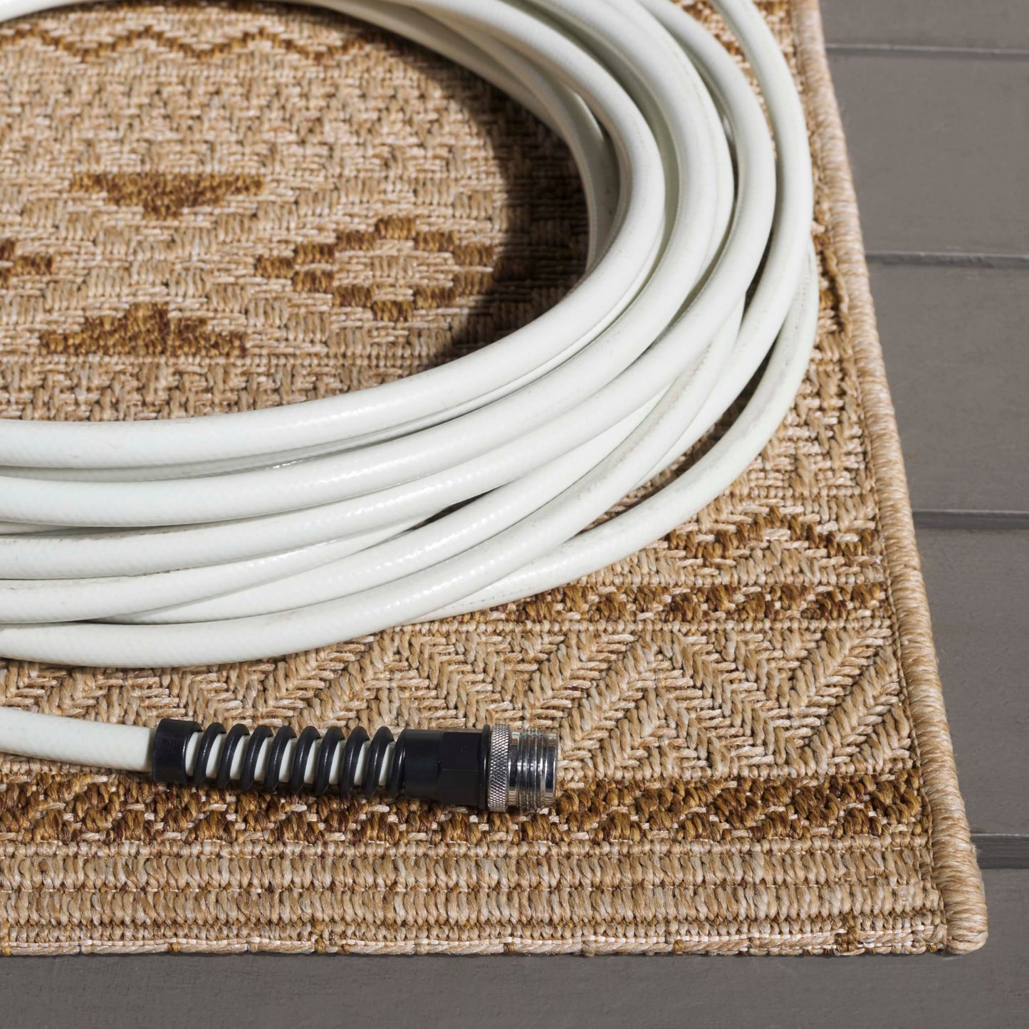 SAFAVIEH Washable Rug Outdoor Sisal All-Weather Collection - 5' x 7'6", Natural & Brown, Non-Shedding & Easy to Clean, Ideal for Patio, Backyard, Mudroom (SAW646B)