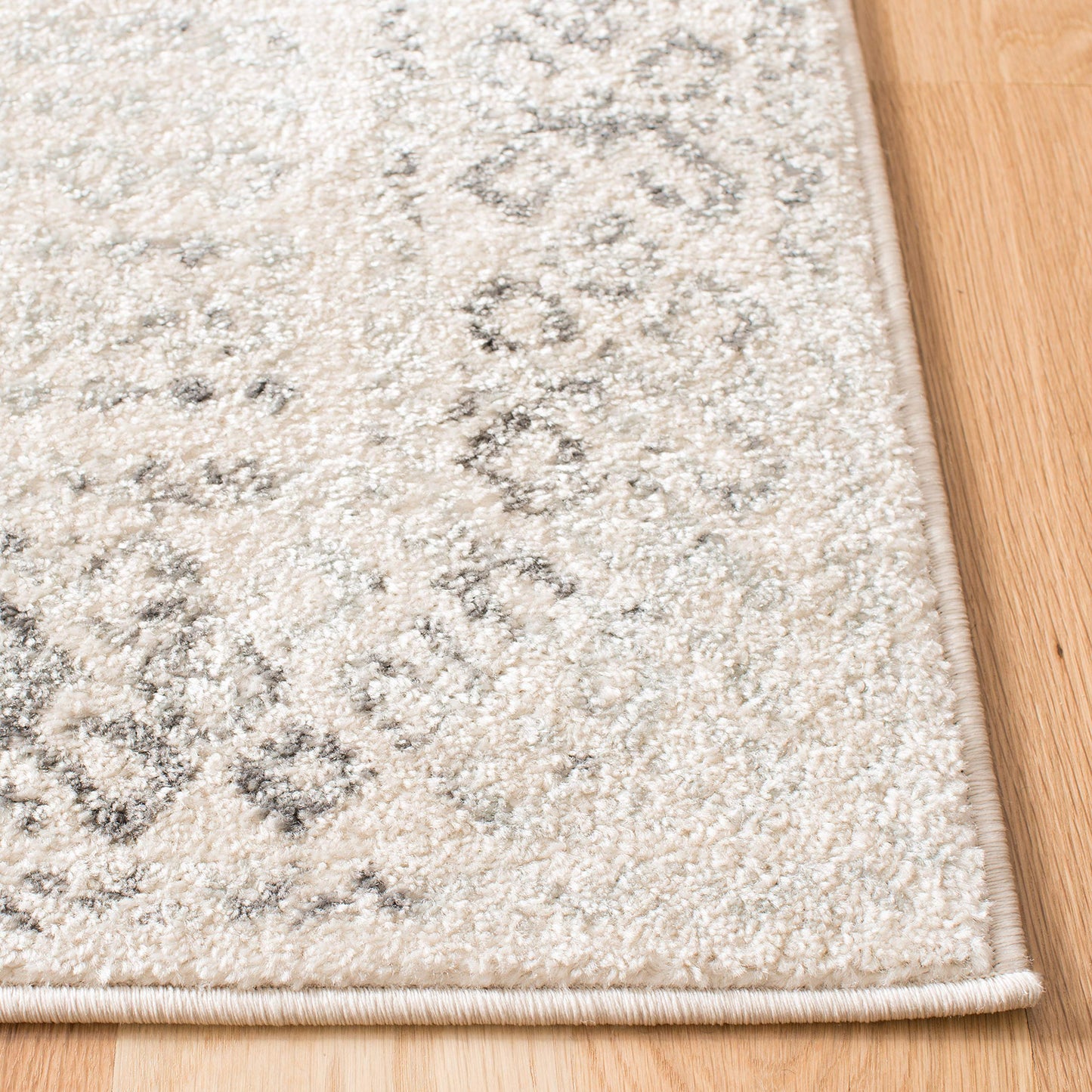 SAFAVIEH Tulum Collection Area Rug - 8' Square, Ivory & Grey, Moroccan Boho Distressed Design, Non-Shedding & Easy to Clean, Ideal for Living Room, Bedroom, Dining Space (TUL264A)