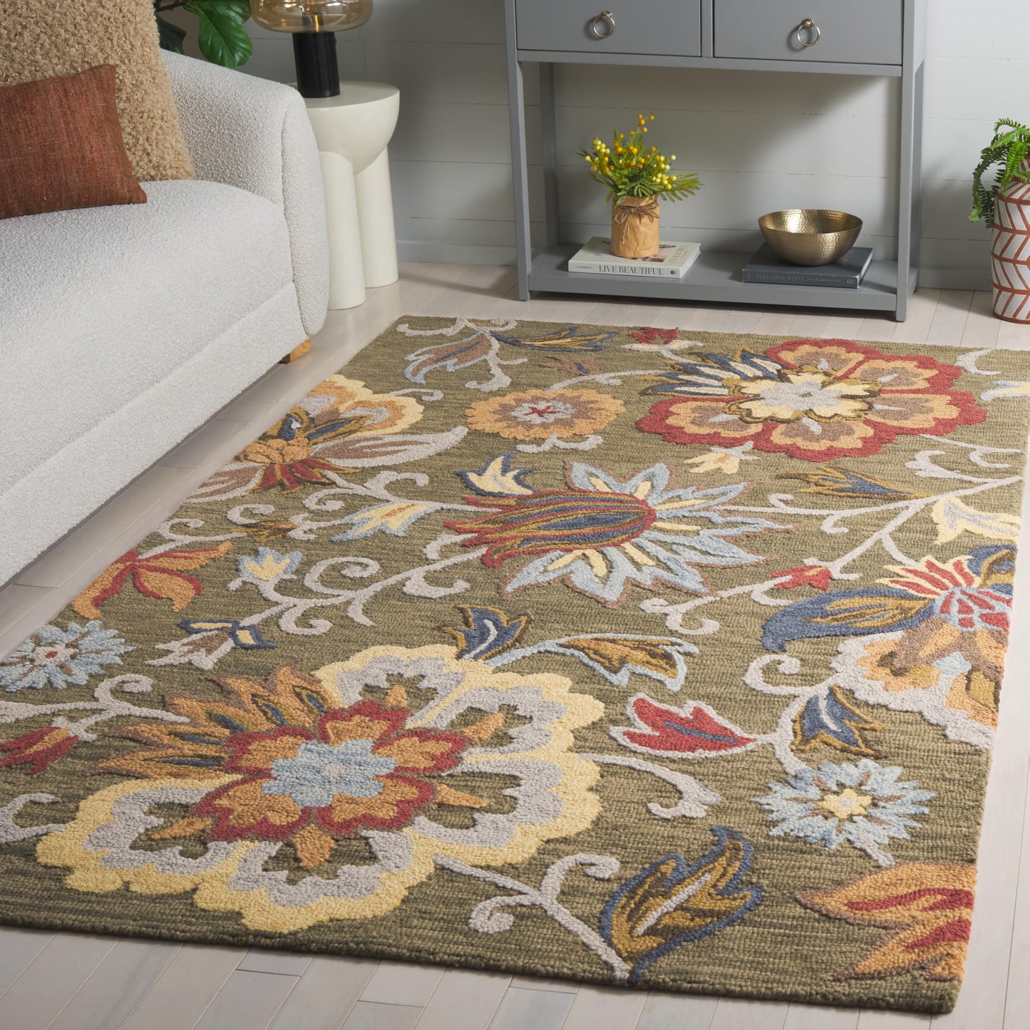 SAFAVIEH Blossom Collection Area Rug - 5' x 8', Green & Red, Floral Design, Handmade Wool, Ideal for The Living Room, Bedroom, Dining Room (BLM404Y-5)