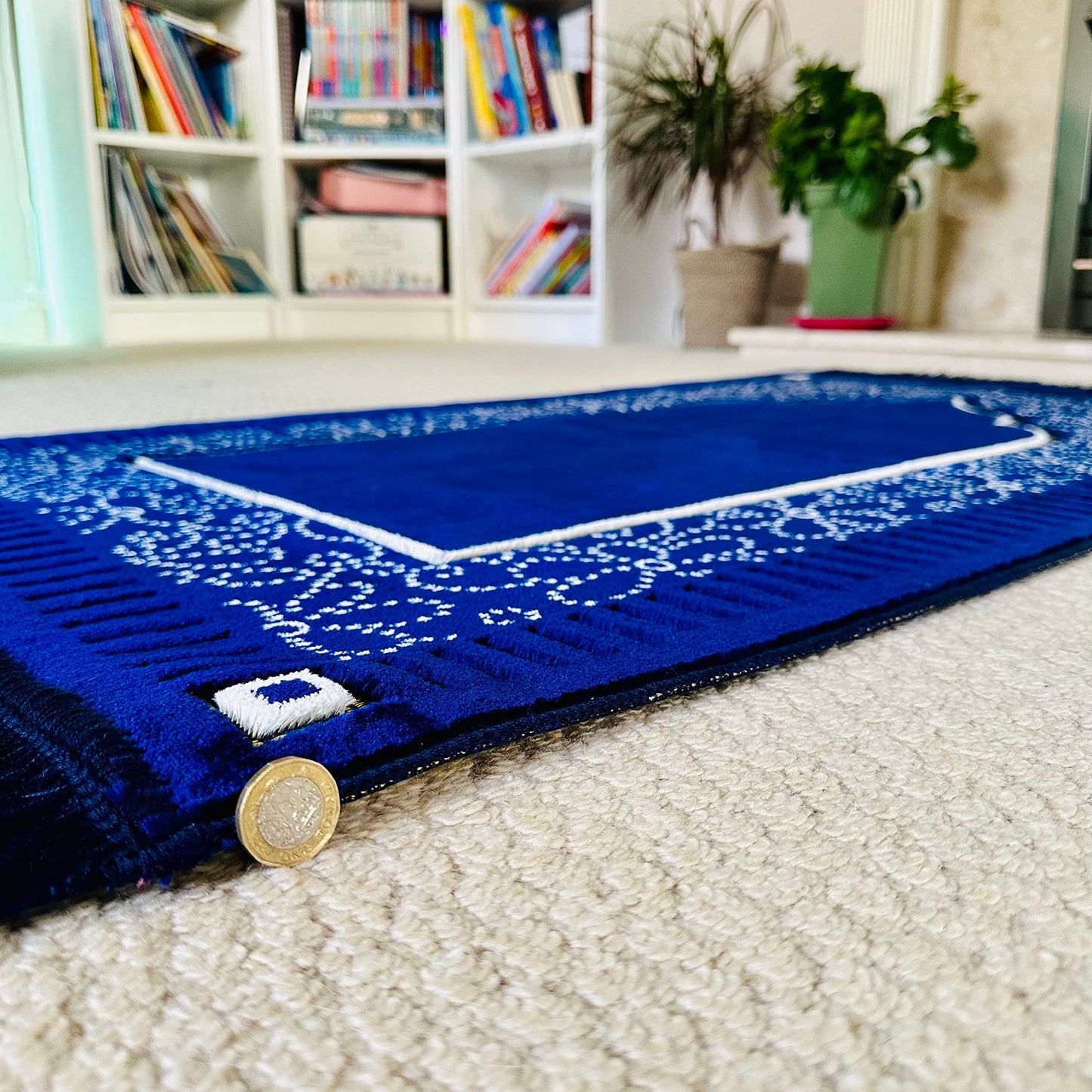 Mihrab Patterned Original Luxury Velvet Prayer Mat/Rug- 750g Weight | Made in Turkey (Navy Blue)