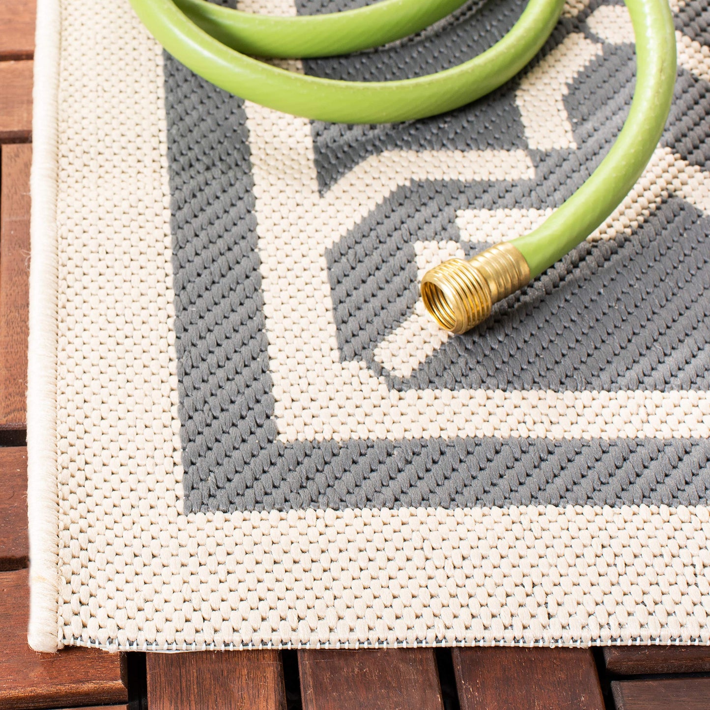 SAFAVIEH Courtyard Collection 2' x 3'7" Anthracite/Beige CY6916 Indoor/ Outdoor Waterproof Easy Cleaning Patio Backyard Mudroom Accent Rug