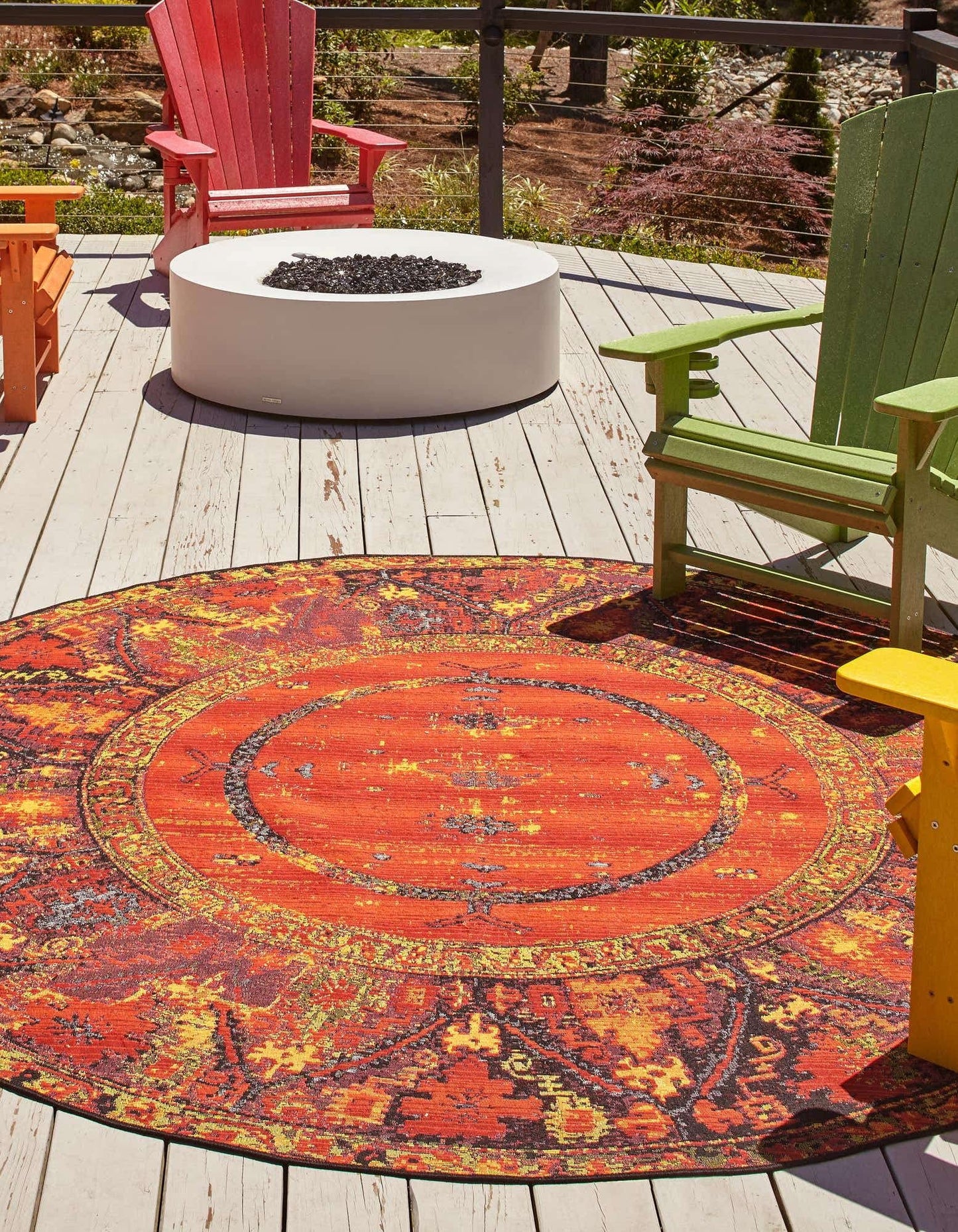 Unique Loom Outdoor Tribal Collection Area Rug - Quepos (4' 1" Round, Multi/ Black)