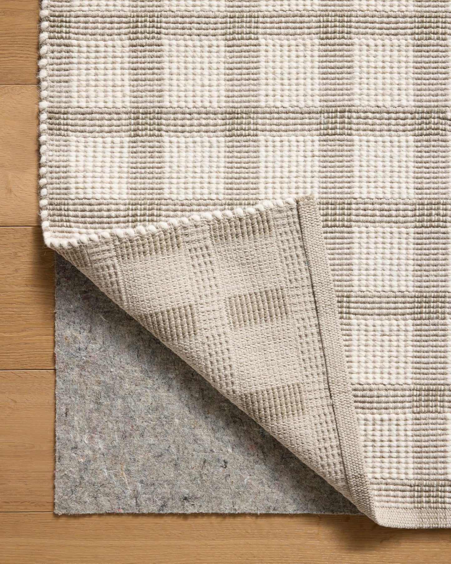 Loloi Magnolia Home by Joanna Gaines Ryder Collection RYD-02 Stone/Ivory 3'-6" x 5'-6" Accent Rug