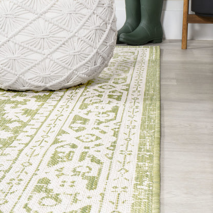 JONATHAN Y Medallion Weave Indoor Outdoor Runner Rug 2X10 Green/Cream, Sinjuri Textured for Backyard, Patio, Porch, Easy-Cleaning, High Traffic, Pet-Friendly, Non-Shedding (SMB101E-210)
