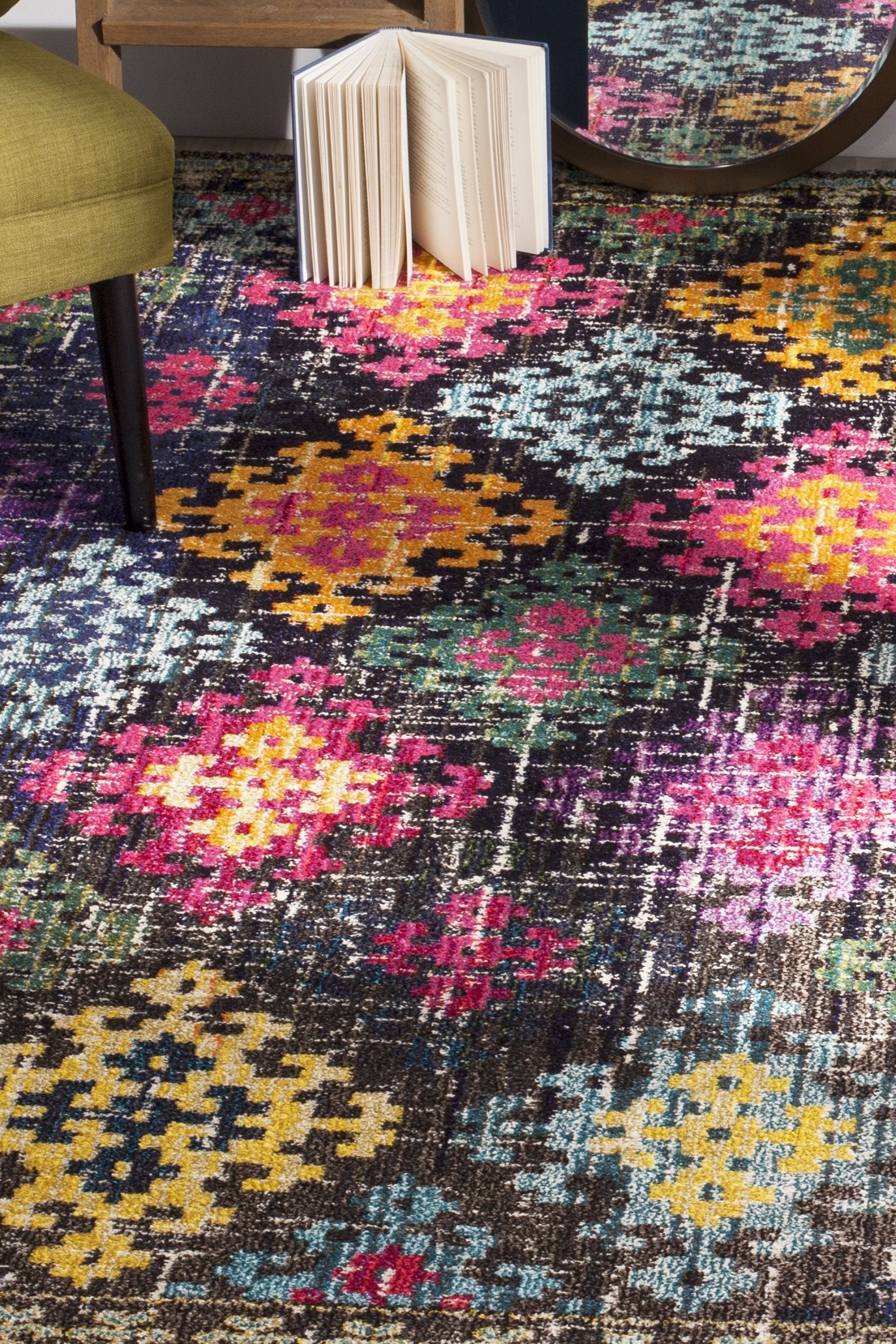 SAFAVIEH Monaco Collection Area Rug - 5'1" x 7'7", Multi, Boho Diamond Trellis Design, Non-Shedding & Easy Care, Ideal for High Traffic Areas in Living Room, Bedroom (MNC244F)