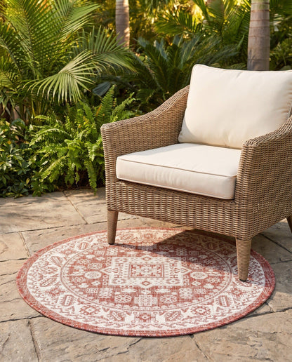 Rugs.com - Outdoor Aztec Rug – 3 Ft Round Rust Red Easy-Clean Indoor/Outdoor Rug – Weather Resistant for Patios, Decks, and Porches