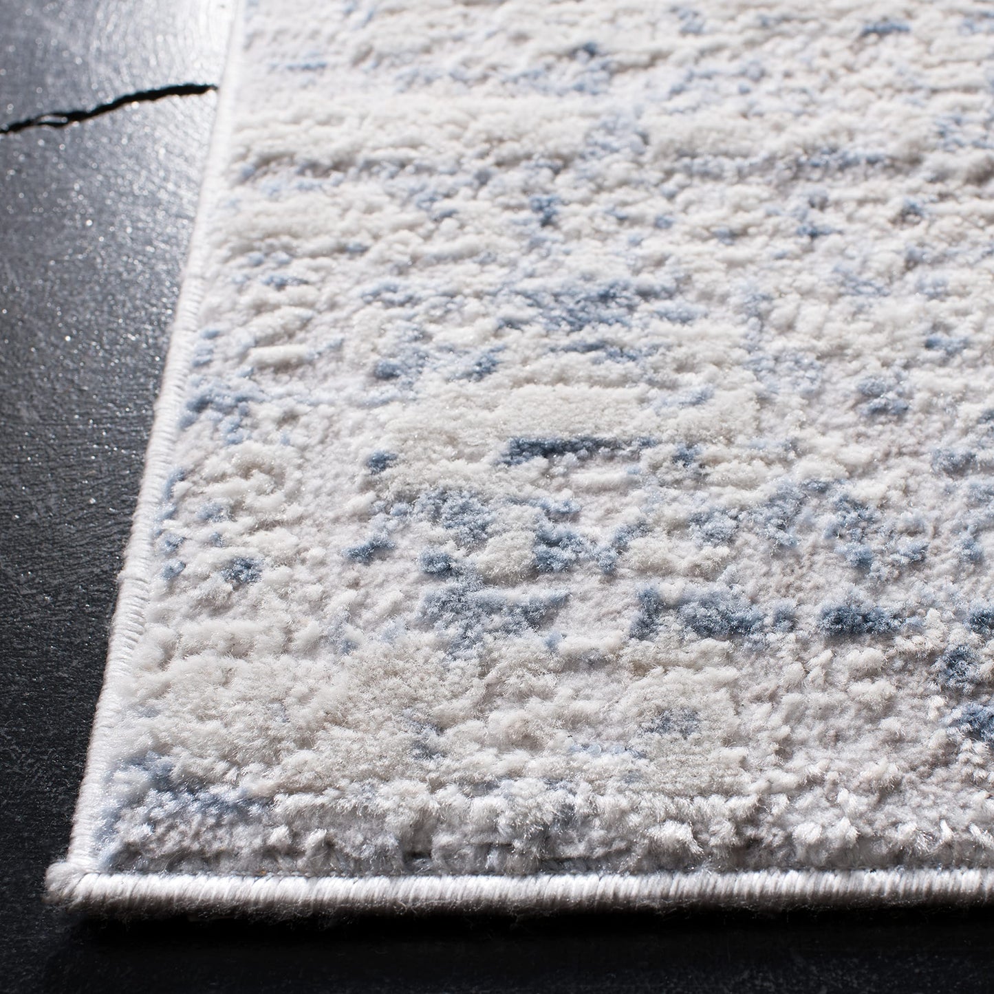 SAFAVIEH Amelia Collection Accent Rug - 4' x 6', Ivory & Blue, Modern Abstract Design, Non-Shedding & Easy Care, Ideal for High Traffic Areas in Entryway, Living Room, Bedroom (ALA700A)