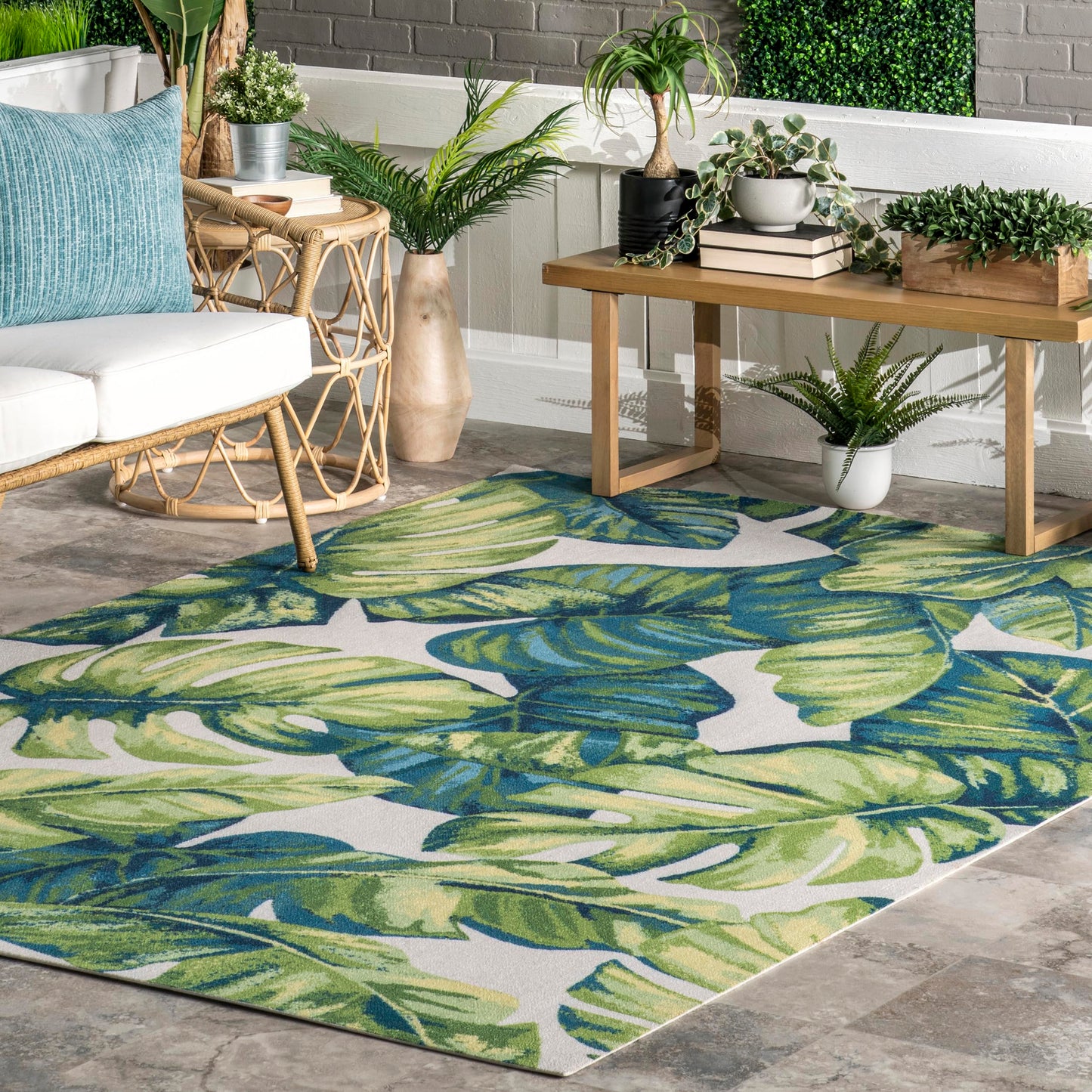 nuLOOM Lisa Floral Indoor/Outdoor Area Rug, 6' Round, Multi